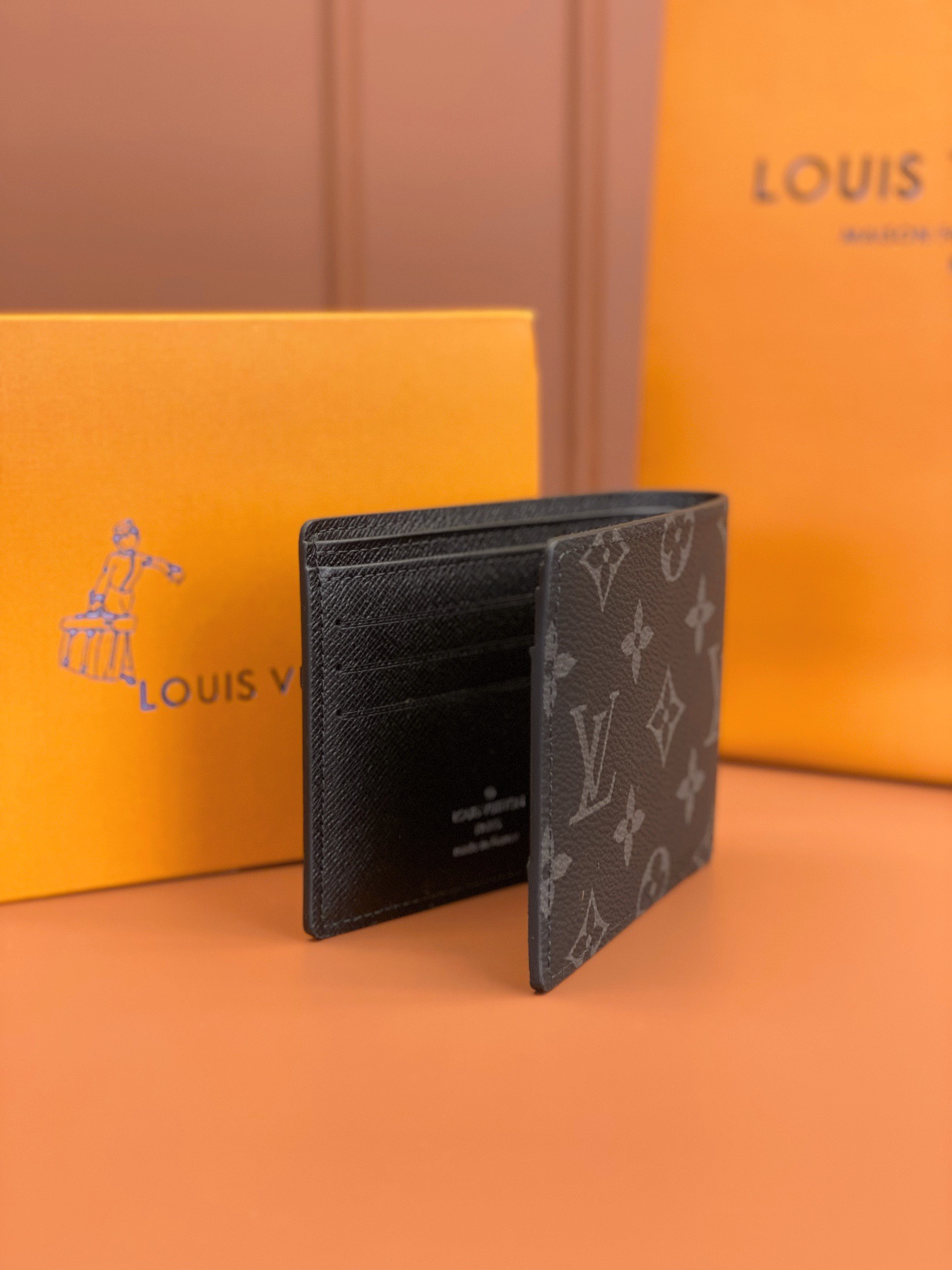 [TOP] Designer Folding Wallet - Gorchic - $153.99