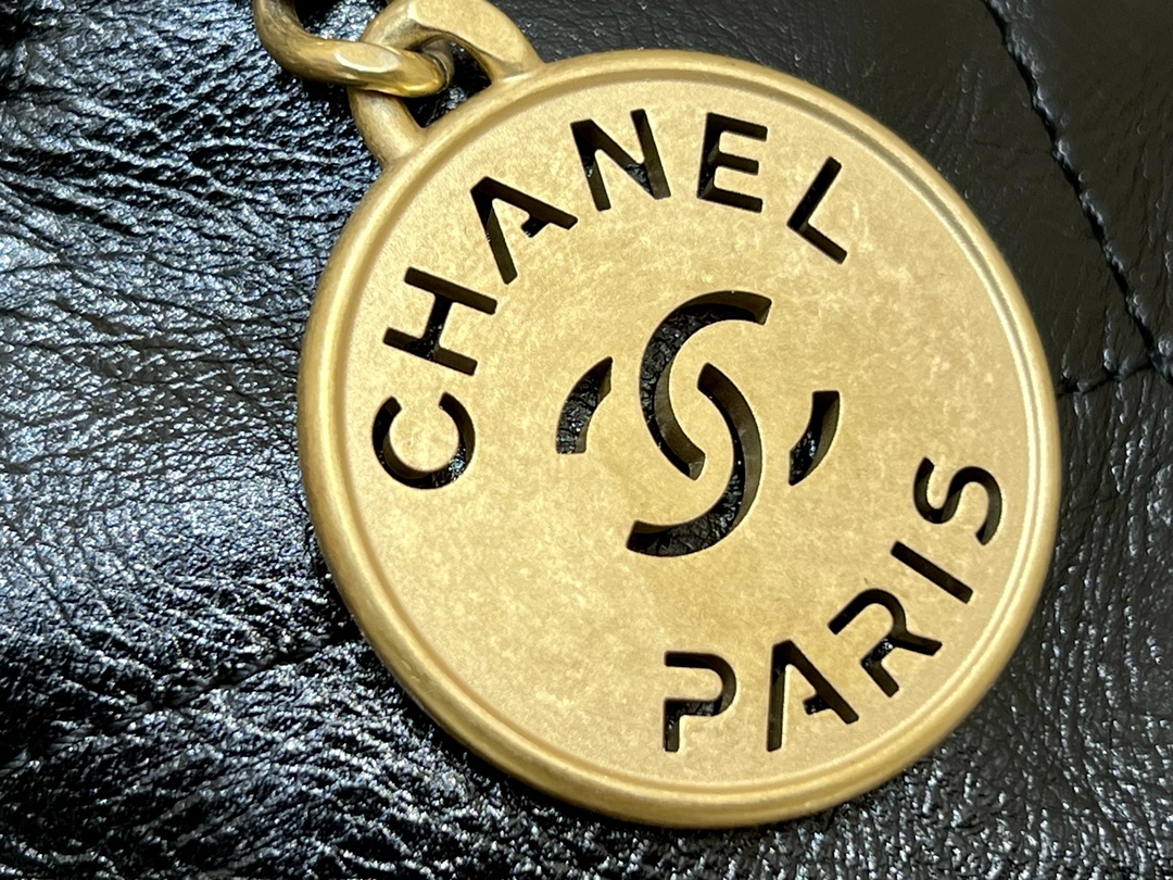 CC Inspired 22 MINI HANDBAG Shiny Crumpled Calfskin & Gold-Tone Metal Black - Bag - Gorchic - $161.99