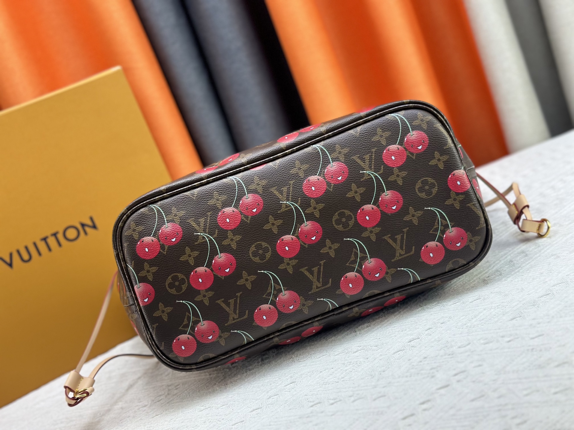 Designer Monogram x Murakami  x TM Neverfull MM Bag - Gorchic - $122.99