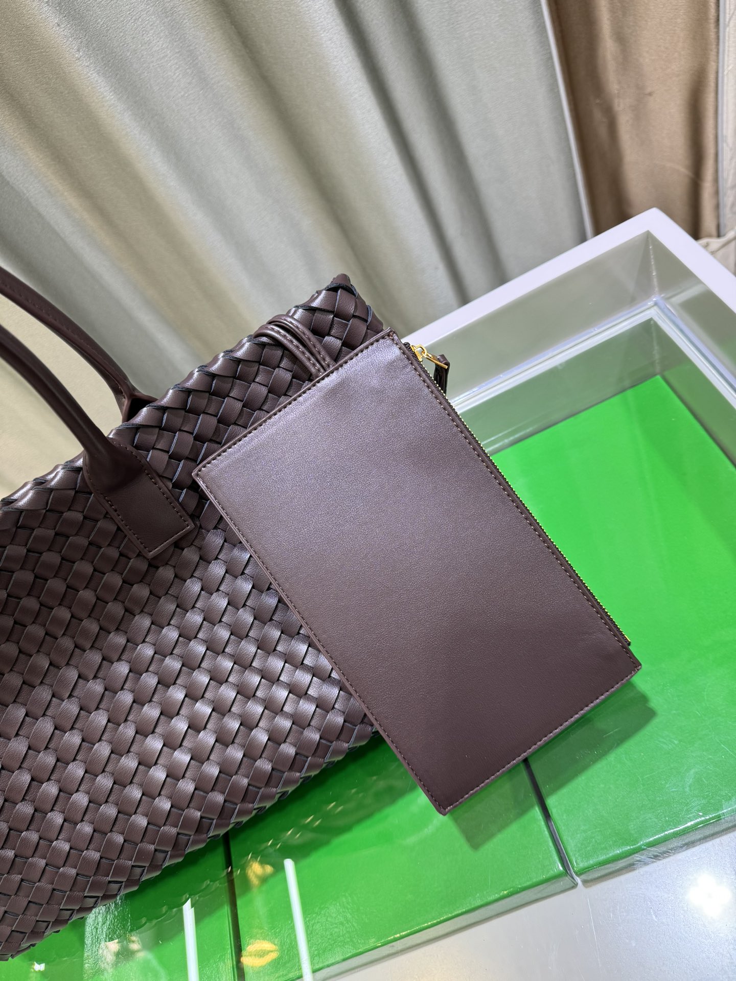 BV Medium Cabat Fondant - Bag - Gorchic - $186.99