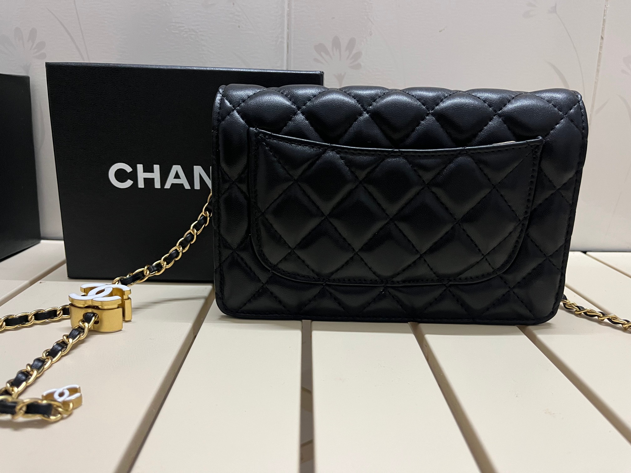 CC Inspired Pearl Crush Wallet On Chain-Black - Bag - Gorchic - $131.99