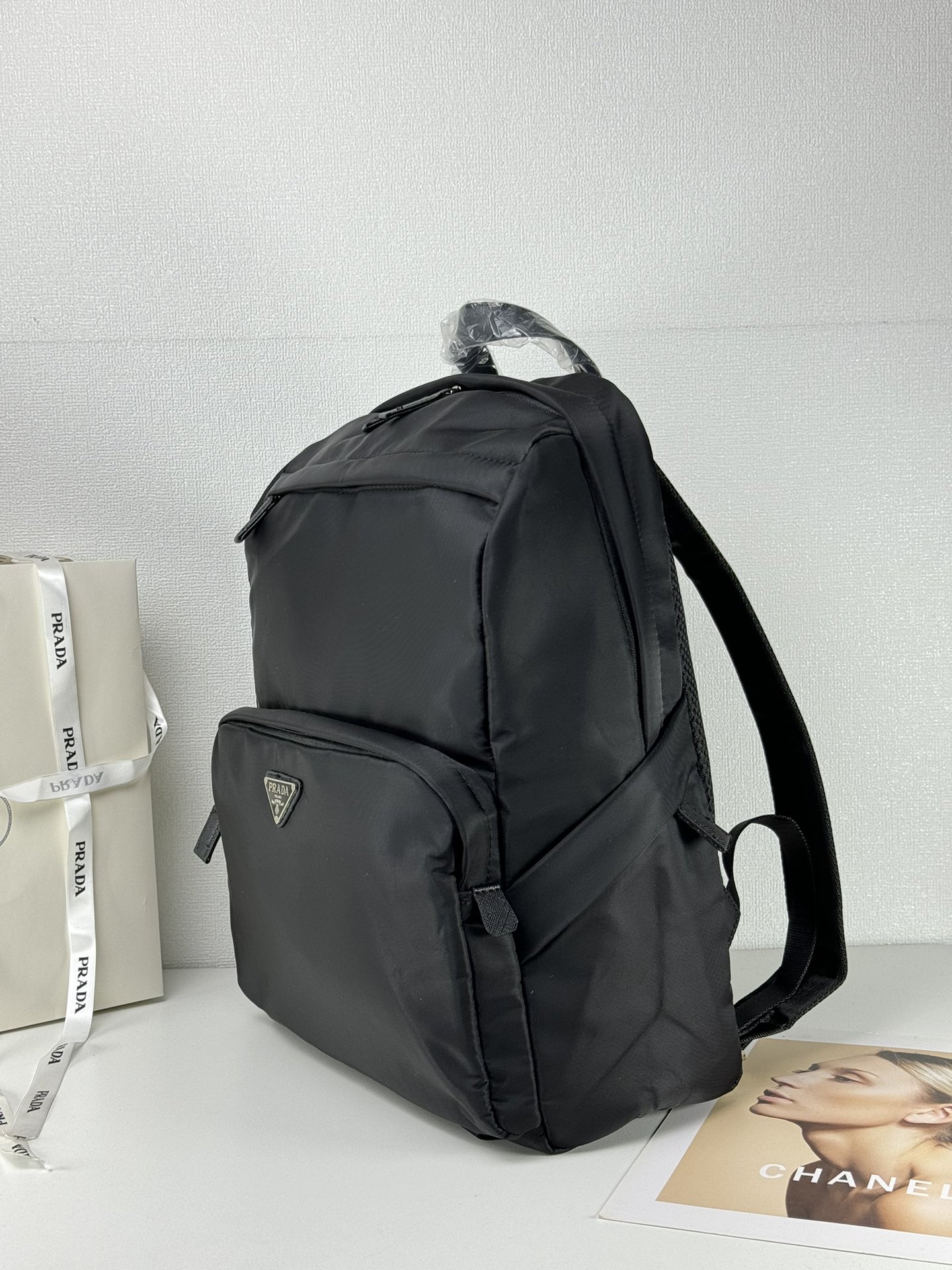 Saffiano texture triangle-logo zipped backpack Black Schoolbag - Gorchic - $132.99