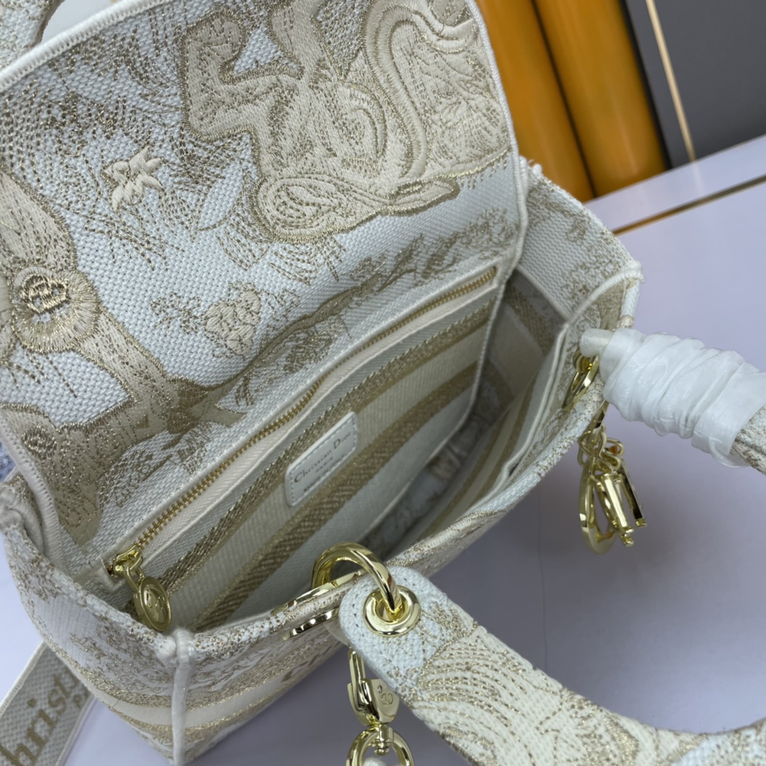 D Inspired The LADY D-LITE Bag - Gorchic - $203.99