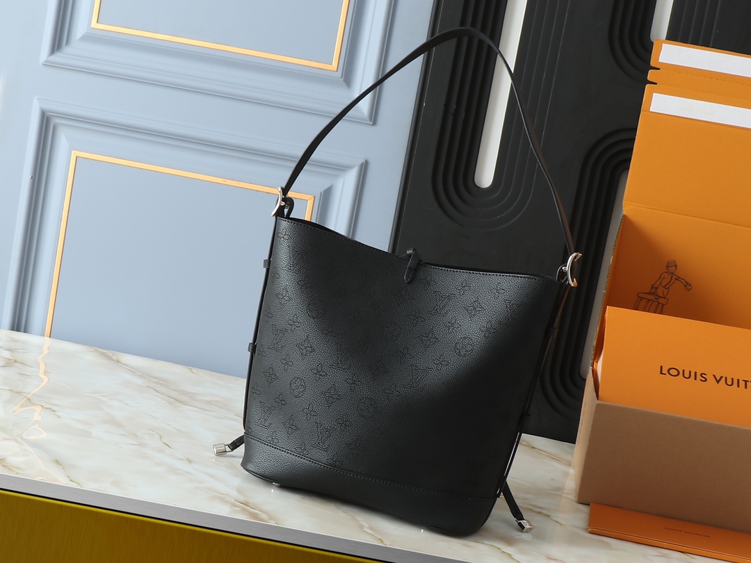 Designer Monogram Flore Black Bag - Gorchic - $137.99