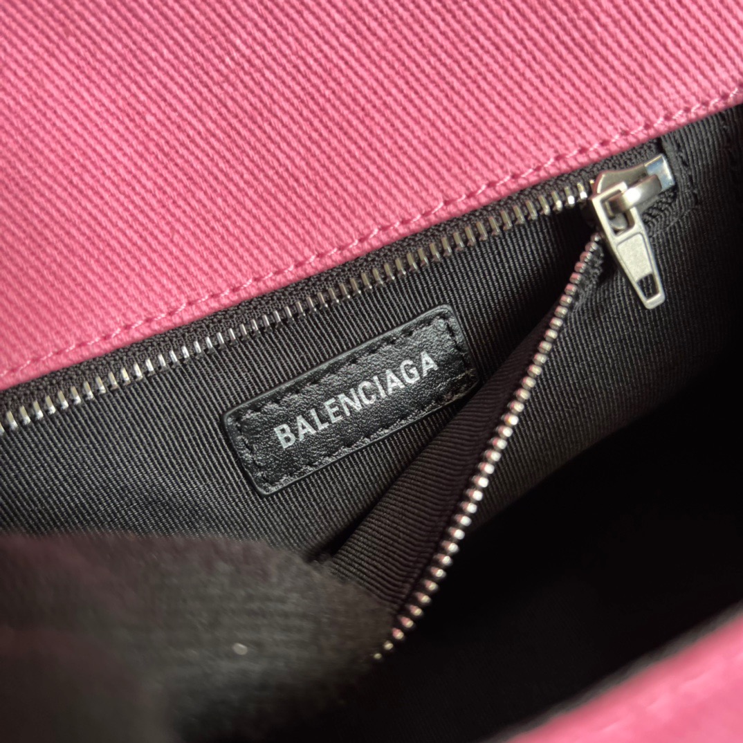 Hourglass iconic HOURGLASS HANDBAG - Bag - Gorchic - $141.99