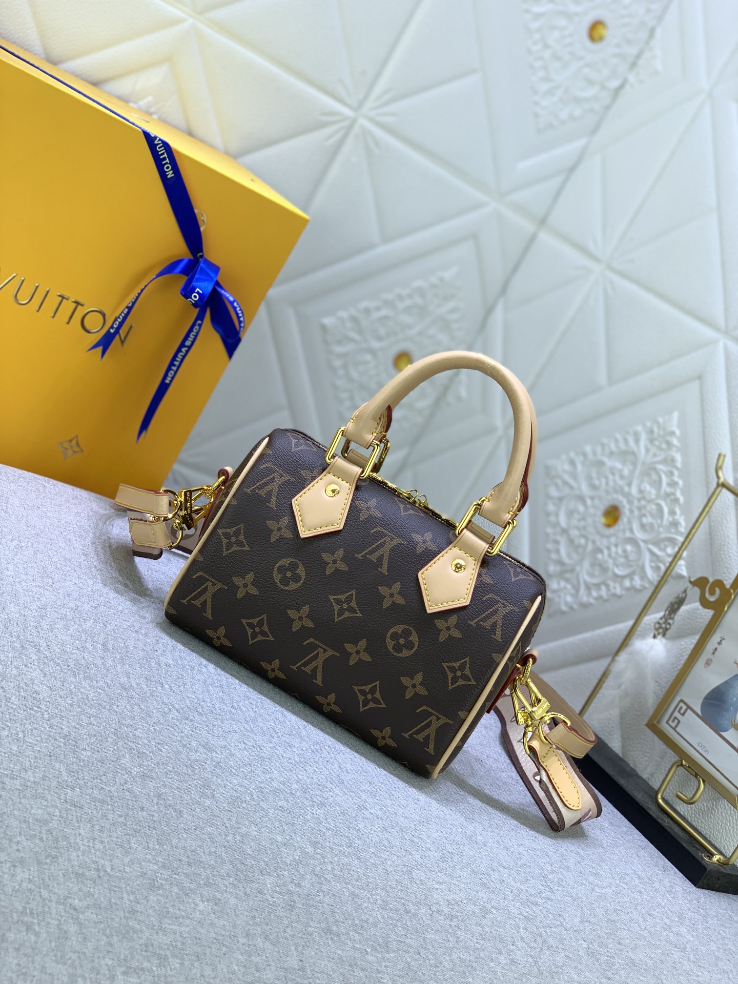 Designer Monogram Speedy Bandoulière 20 - Bag - Gorchic - $117.99