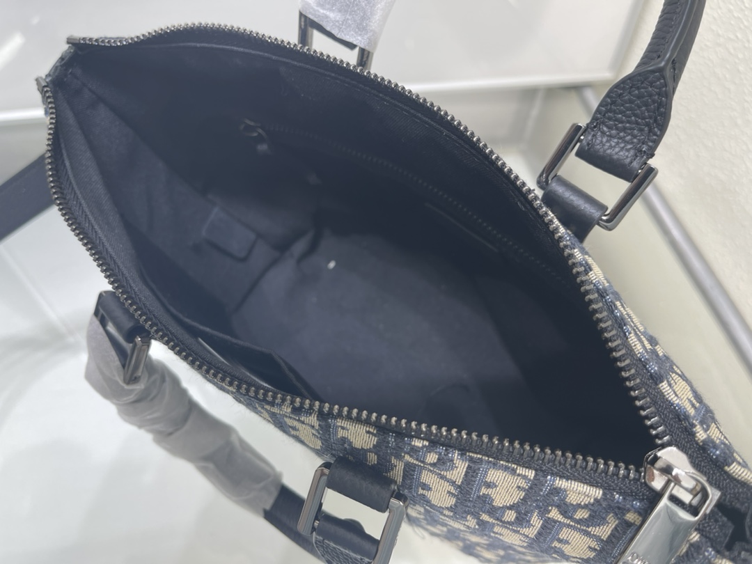 D Inspired Weekender 25 Handbag - Old Flower White Bag - Gorchic - $167.99