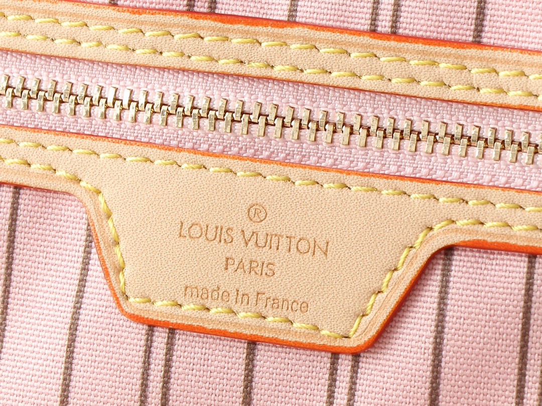 Designer Monogram Neverfull Bandoulière Inside Out MM Size Pink Bag - Gorchic - $136.99