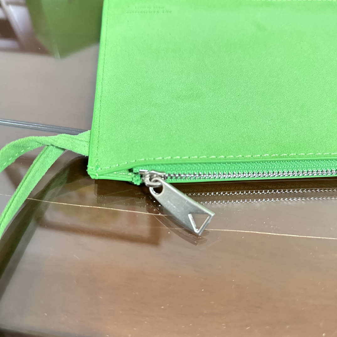 BV Medium Arco Leather Tote Bag- Light Green - Bag - Gorchic - $180.99