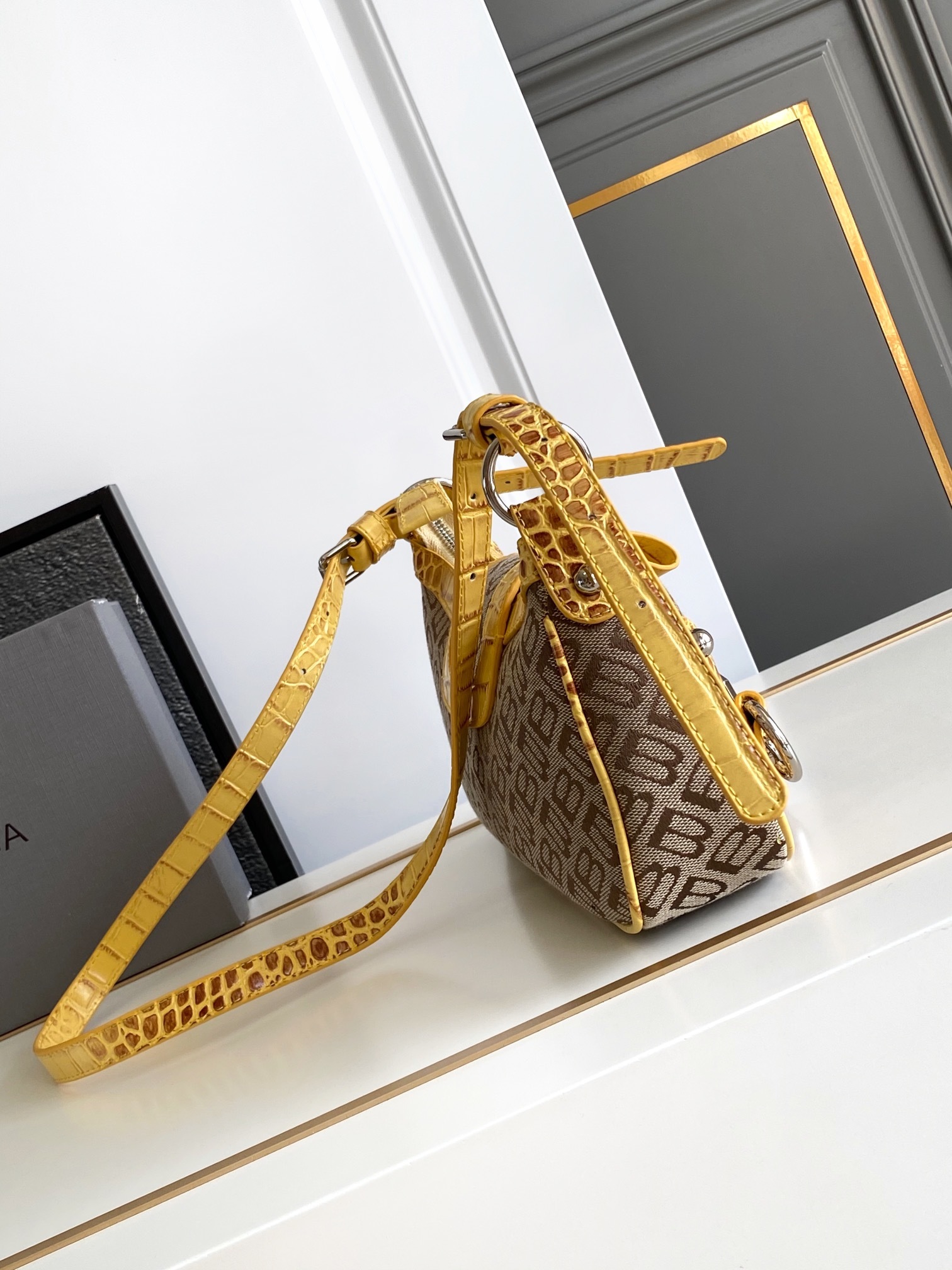 Hourglass iconic Essex small shoulder bag Gold Jacquard - Bag - Gorchic - $149.99