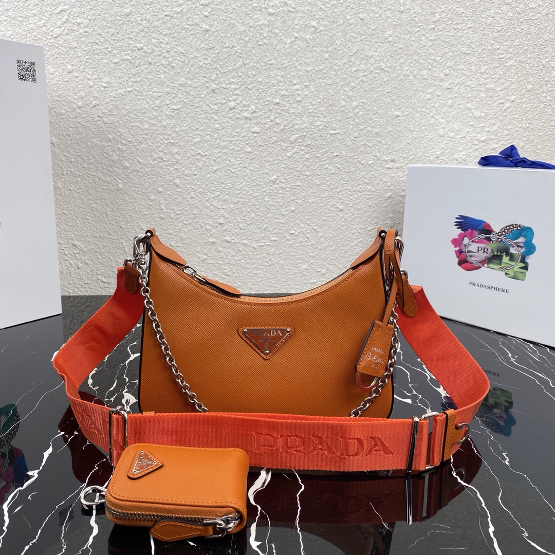 Saffiano texture Re-Edition 2005 Saffiano Leather Bag - Gorchic - $103.99