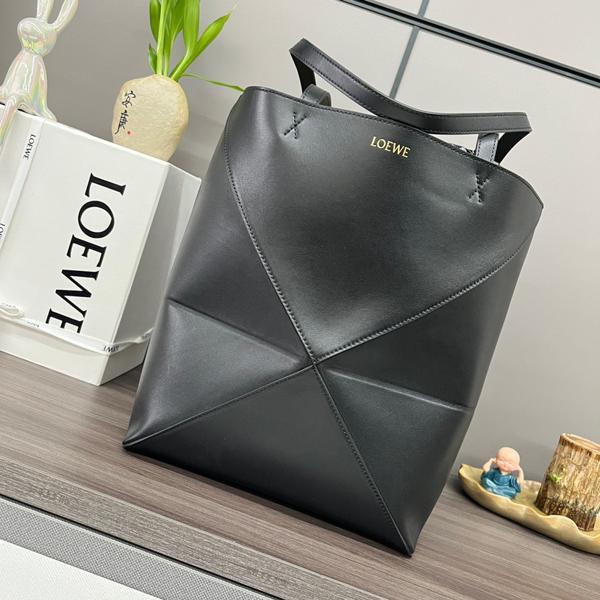 Puzzle iconic Puzzle Fold Tote in shiny calfskin Medium Black - Bag - Gorchic - $117.99