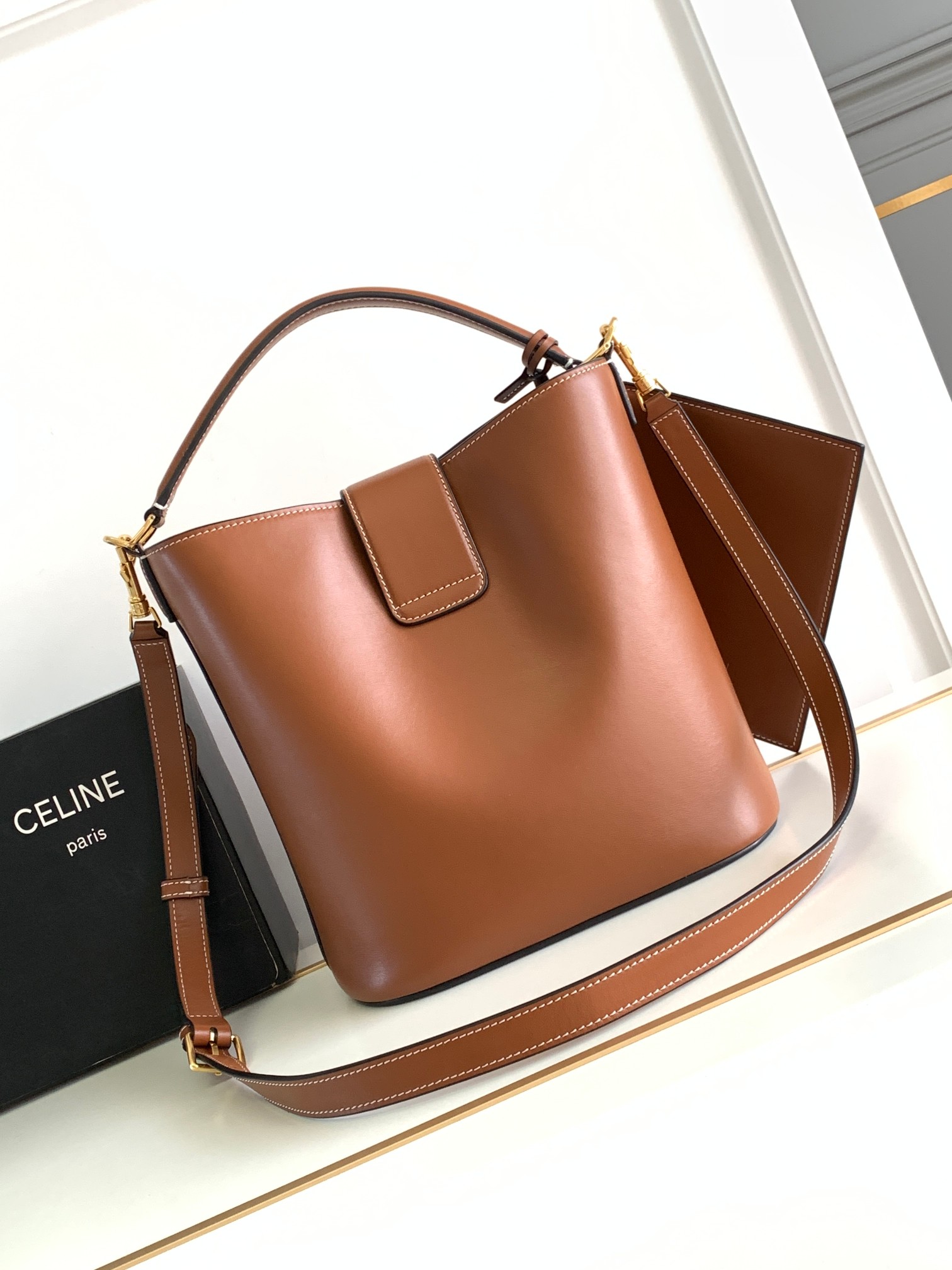CL Medium Smooth Cowhide Handbag - Brown Bag - Gorchic - $145.99