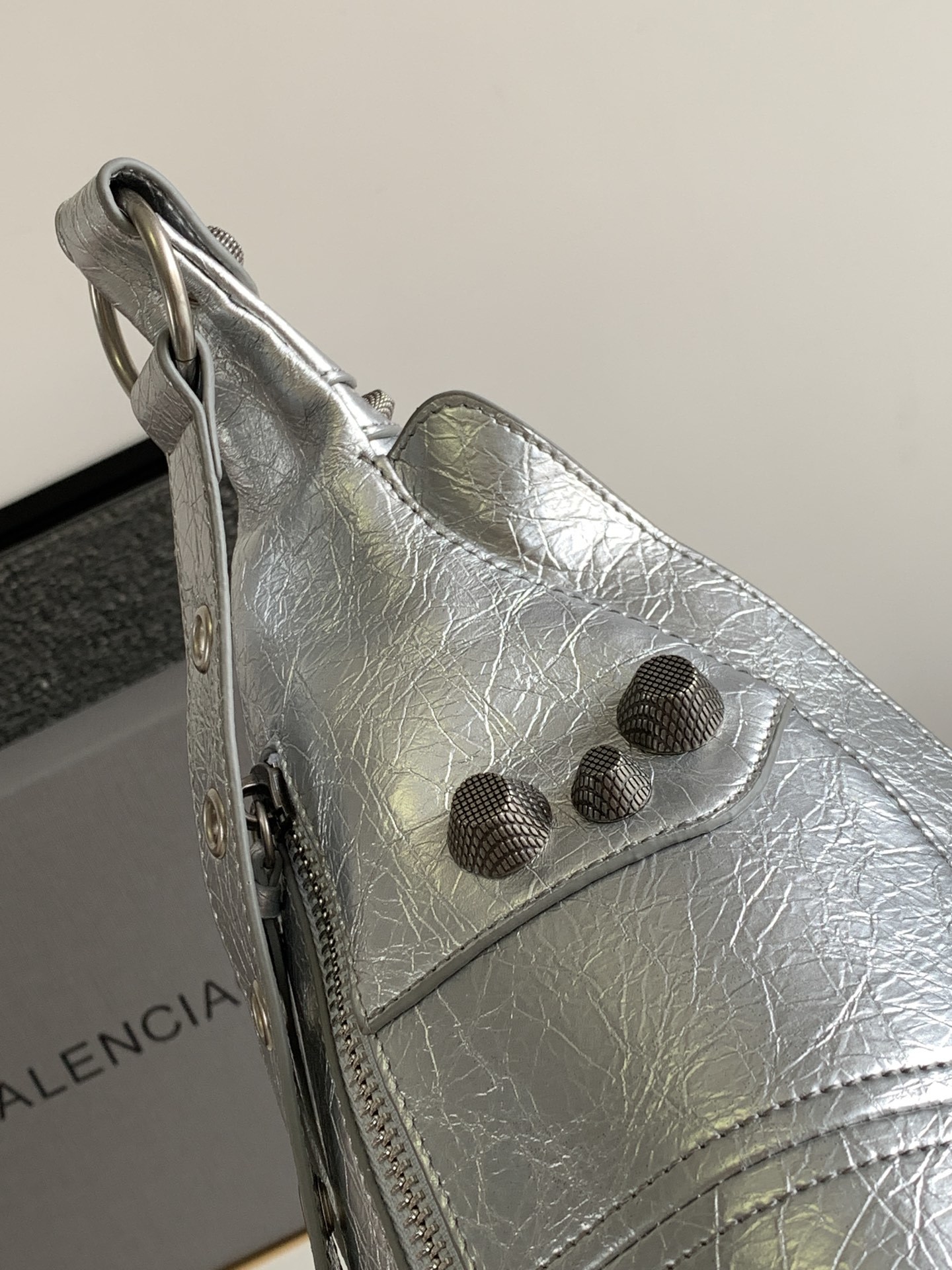 Hourglass iconic Crossbody Belt Sliver Bag - Gorchic - $178.99