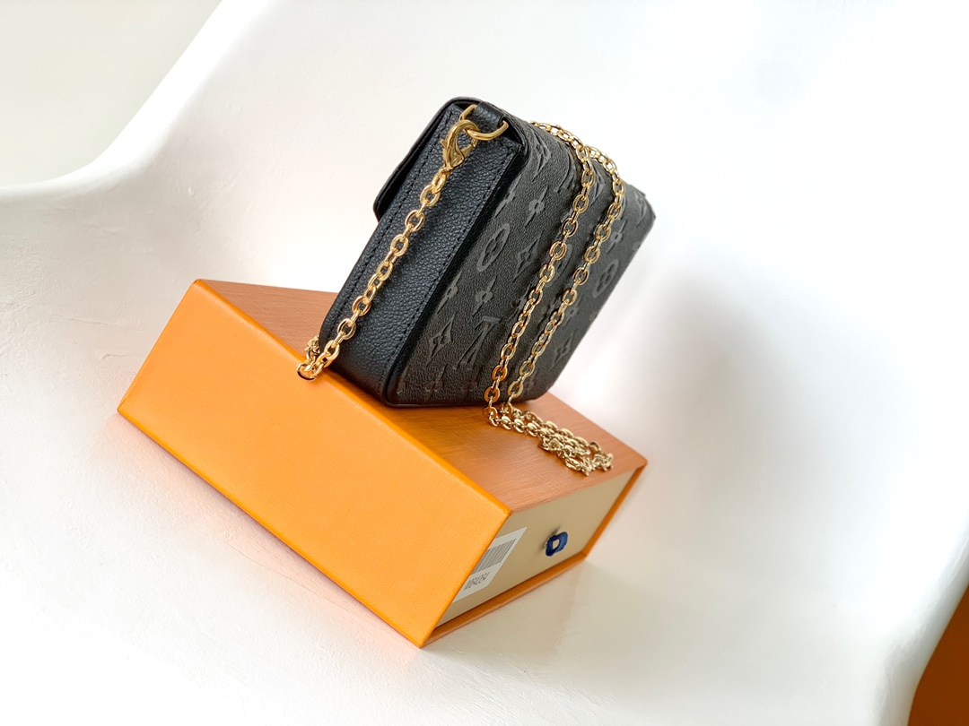 Designer Monogram  Pochette Felicie clutch bag - Gorchic - $77.99