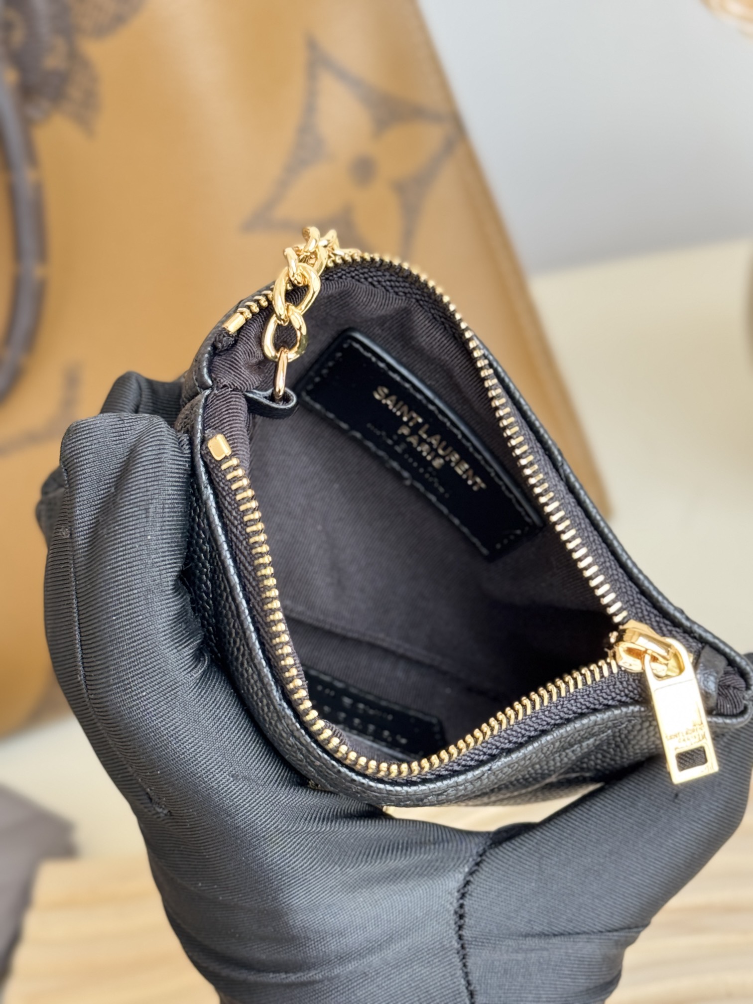 Lady Designer Ball-Patterned Cowhide Wallet -Black Gold Wallet - Gorchic - $55.99