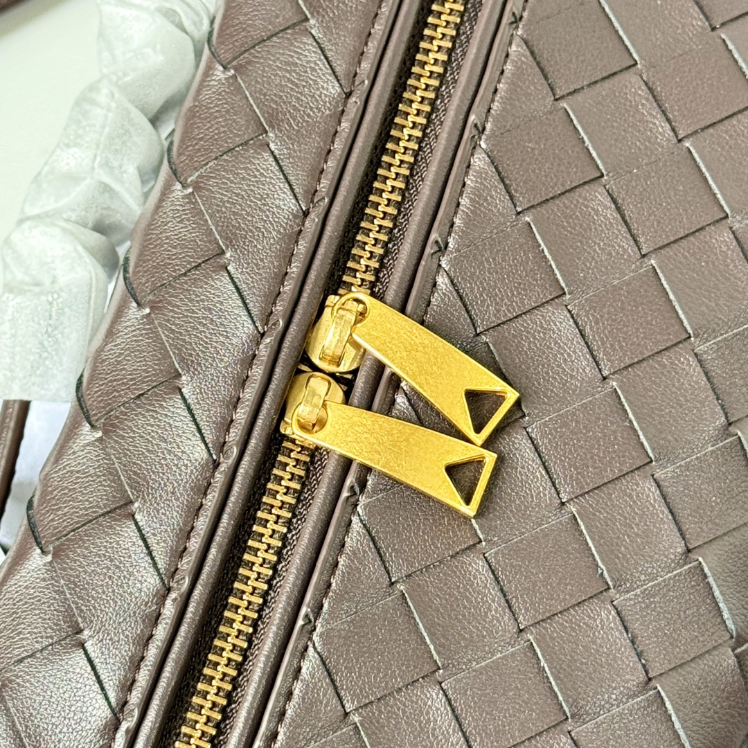 BV Bang Bang Vanity Case Fondant - Bag - Gorchic - $144.99