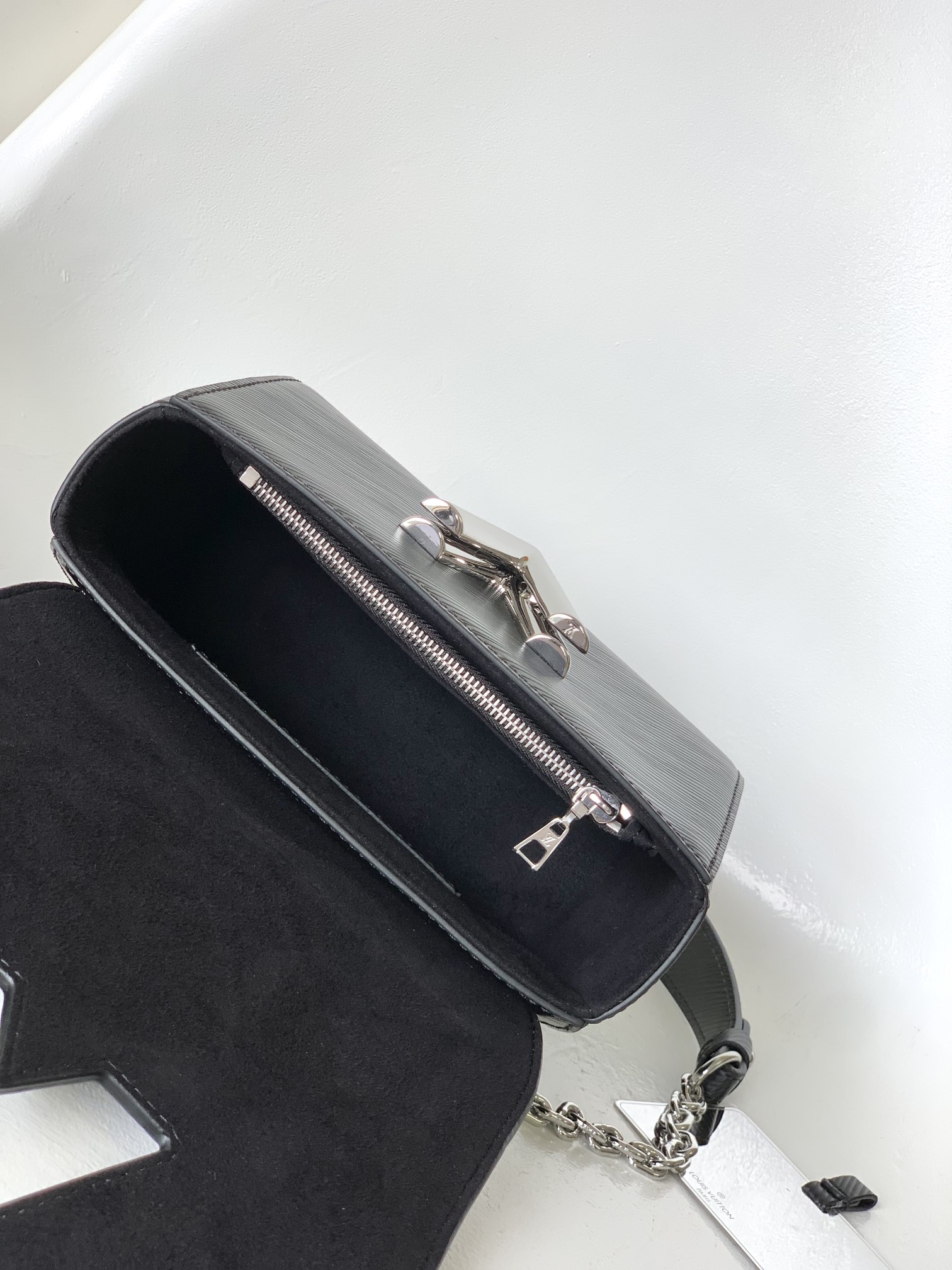 Designer Monogram Twist MM Bag - Gorchic - $148.99