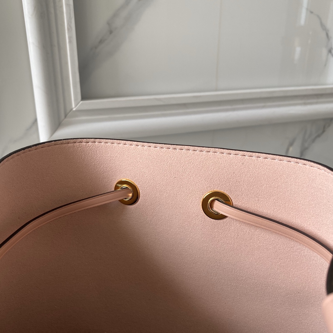 Designer Monogram  NeoNoe MM Bucket Bag - Gorchic - $110.99