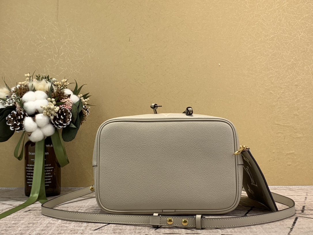 Designer Monogram  NeoNoe MM Bucket Bag - Gorchic - $129.99