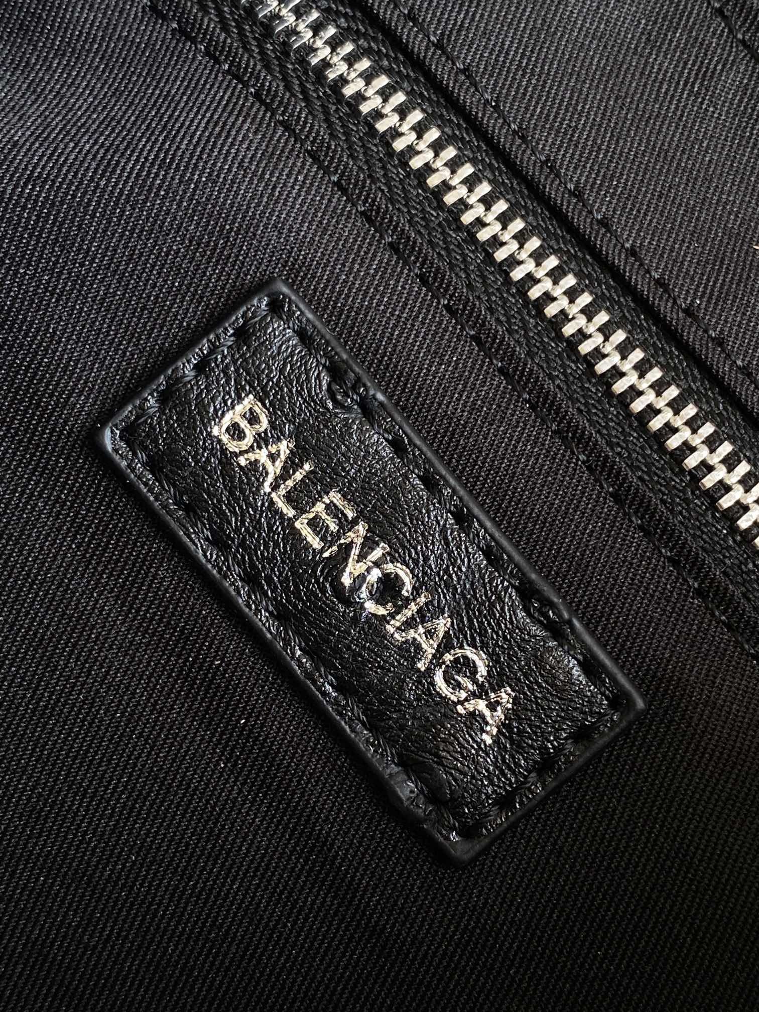 Hourglass iconic Essex small shoulder bag Black Jacquard - Bag - Gorchic - $149.99