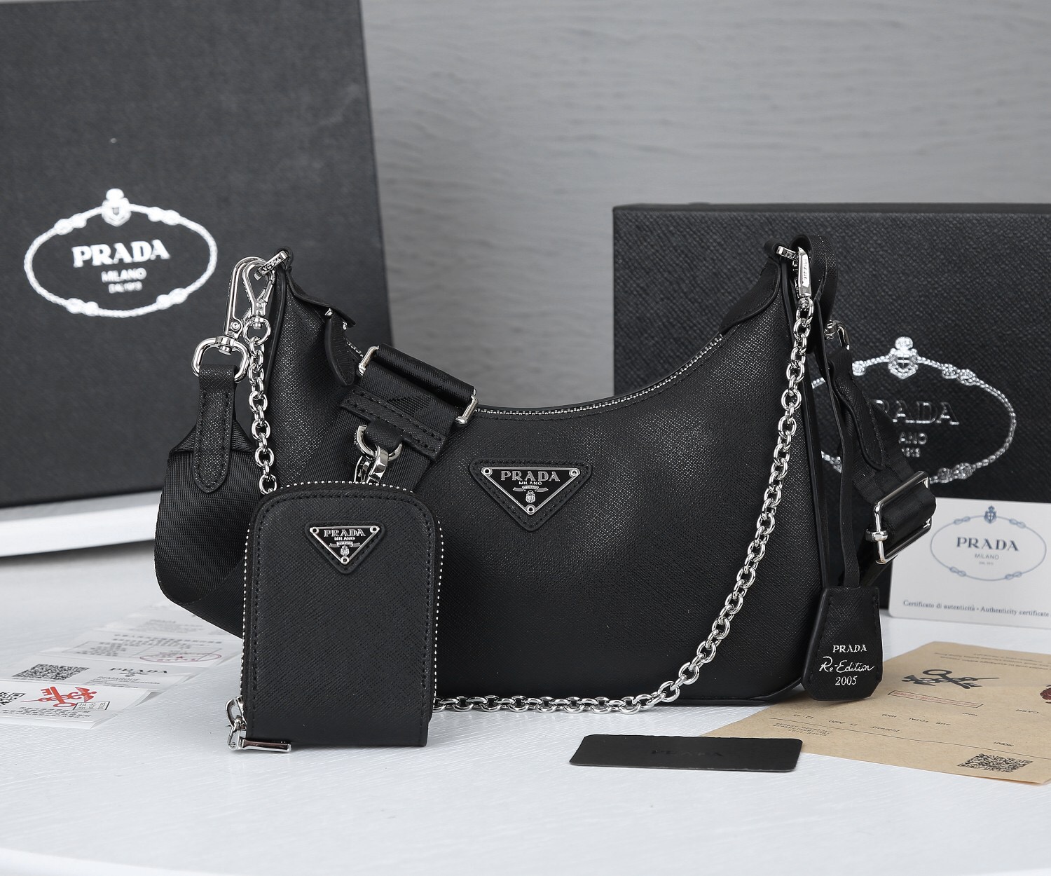 Saffiano texture Re-Edition 2005  Saffiano Leather bag - Gorchic - $103.99