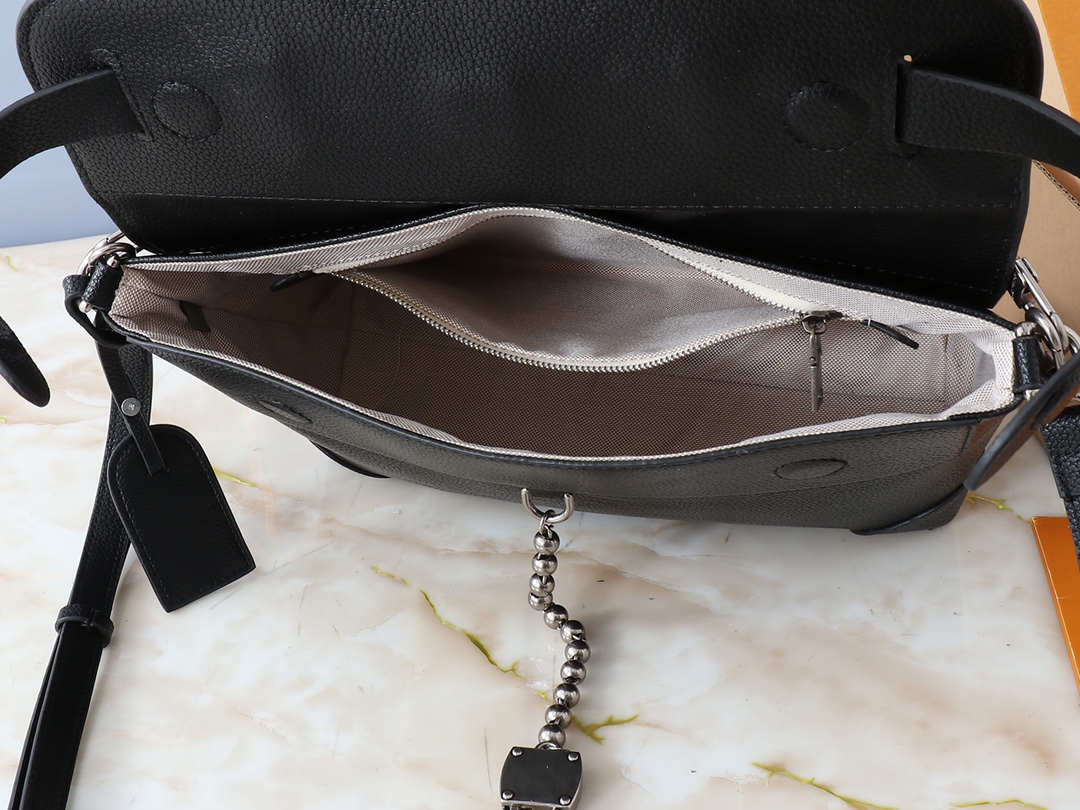 Designer Monogram Steamer Crossbody Black  Autres Cuirs Bag - Gorchic - $117.99