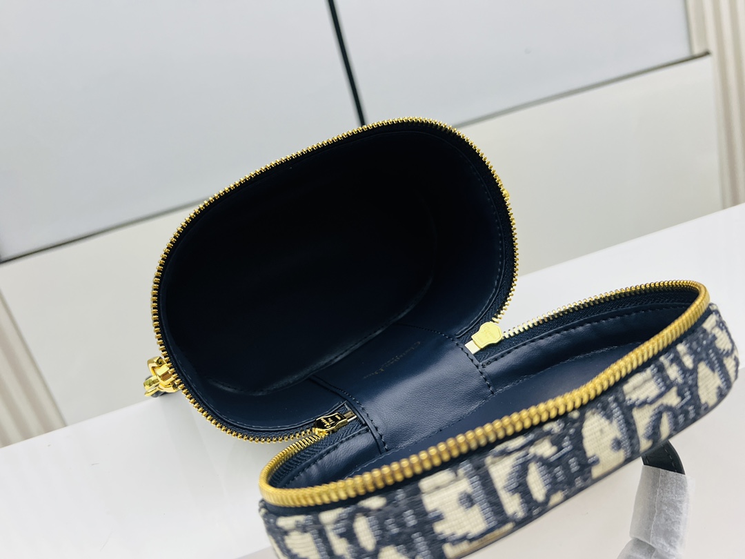 D Inspired SMALL CD SIGNATURE VANITY CASE - Bag - Gorchic - $157.99