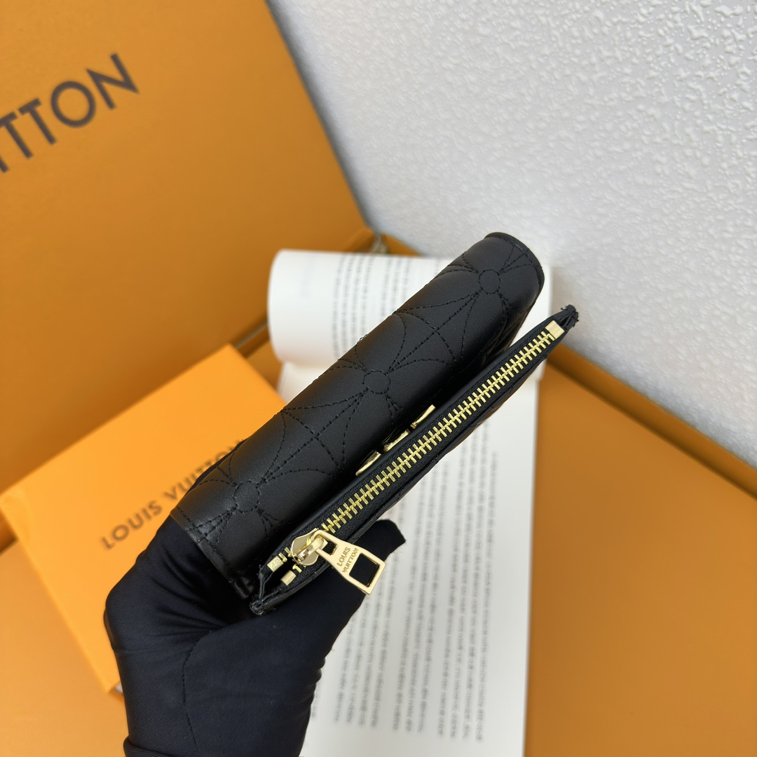 Designer Monogram Capucines Compact Maxi Black Wallet ﻿ - Gorchic - $110.99