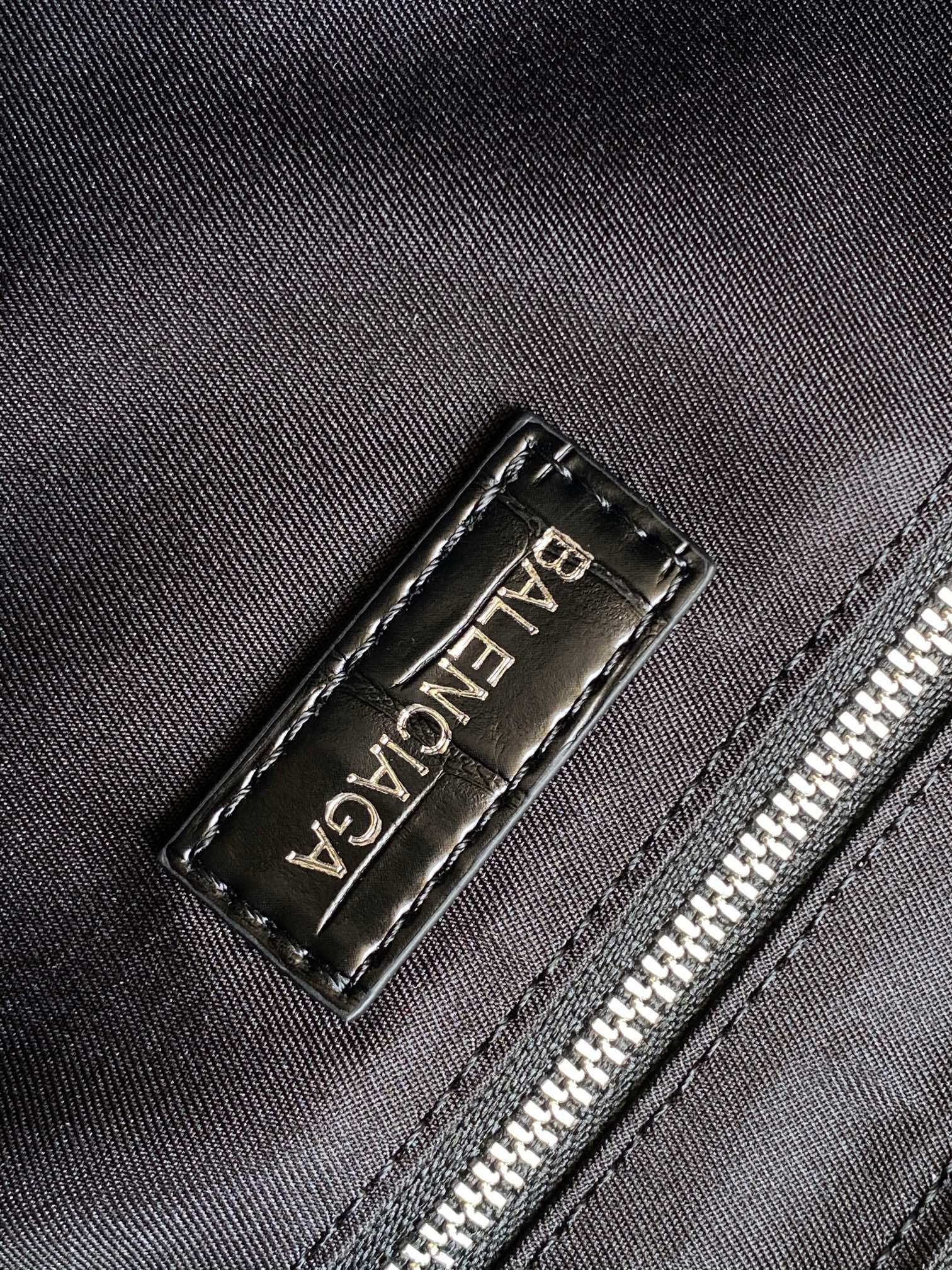 Hourglass iconic Essex small shoulder bag Brown Jacquard - Bag - Gorchic - $149.99