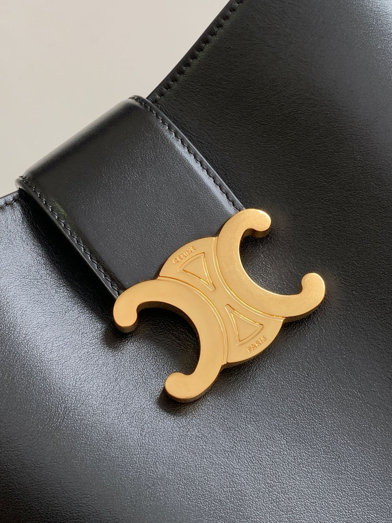 CL Medium Smooth Cowhide Handbag - Black Bag - Gorchic - $145.99