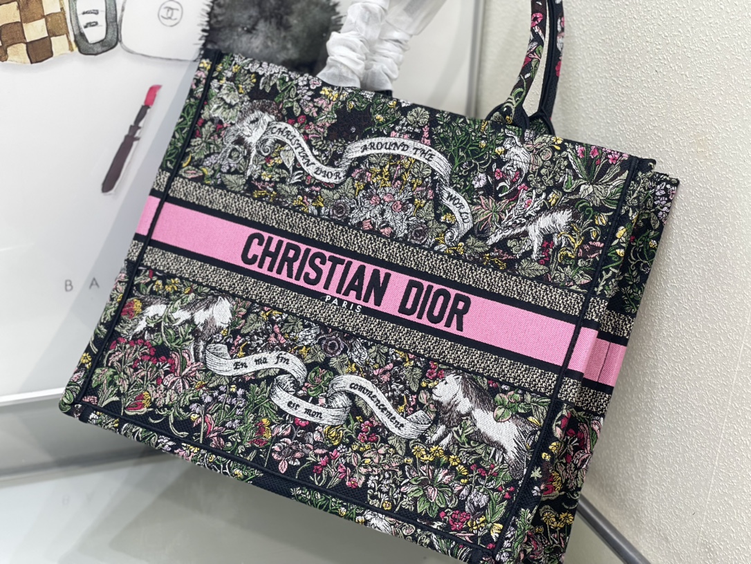 D Inspired Book Tote Bag - Gorchic - $167.99