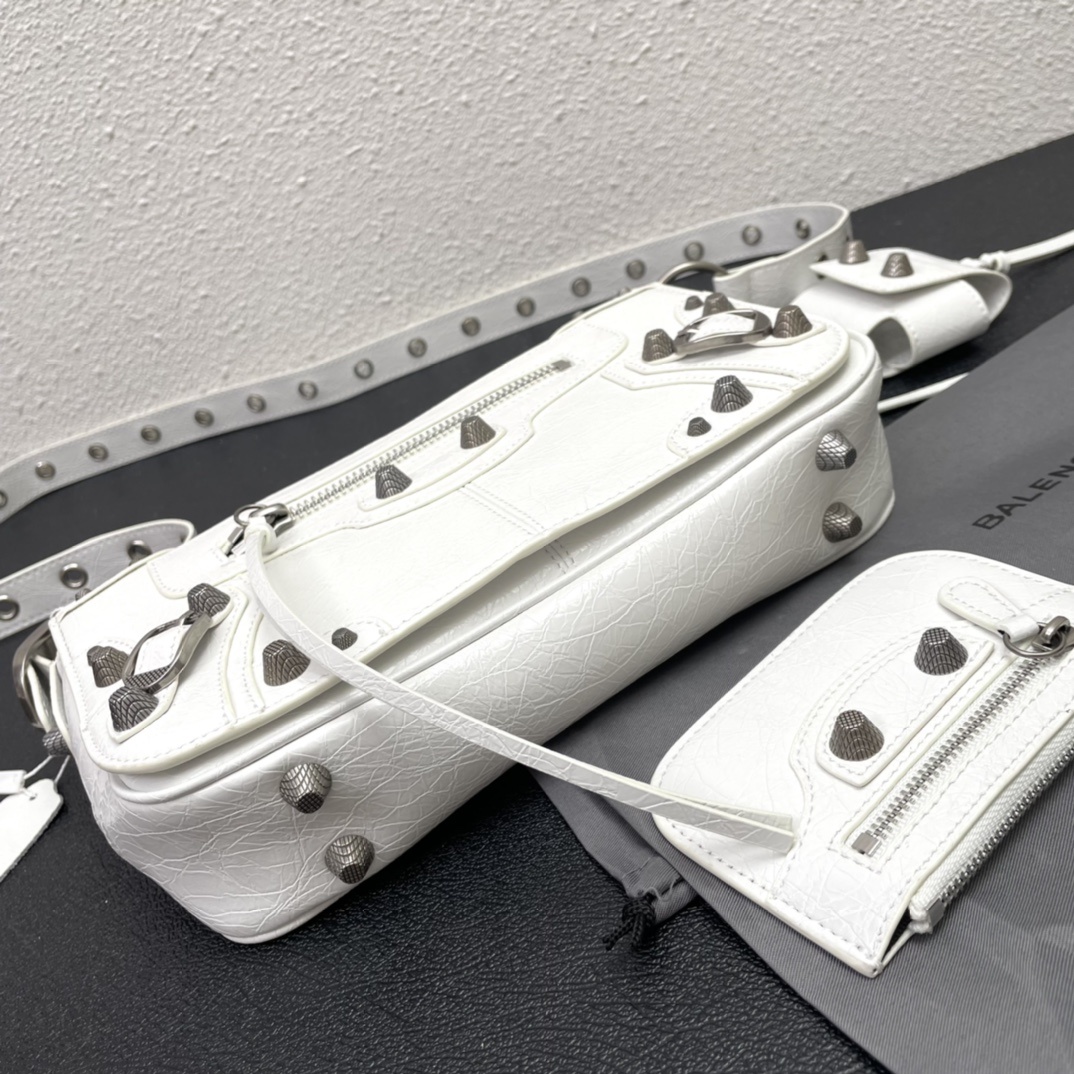 Hourglass iconic Le Cagole XS Leather Duffle White Bag - Gorchic - $183.99