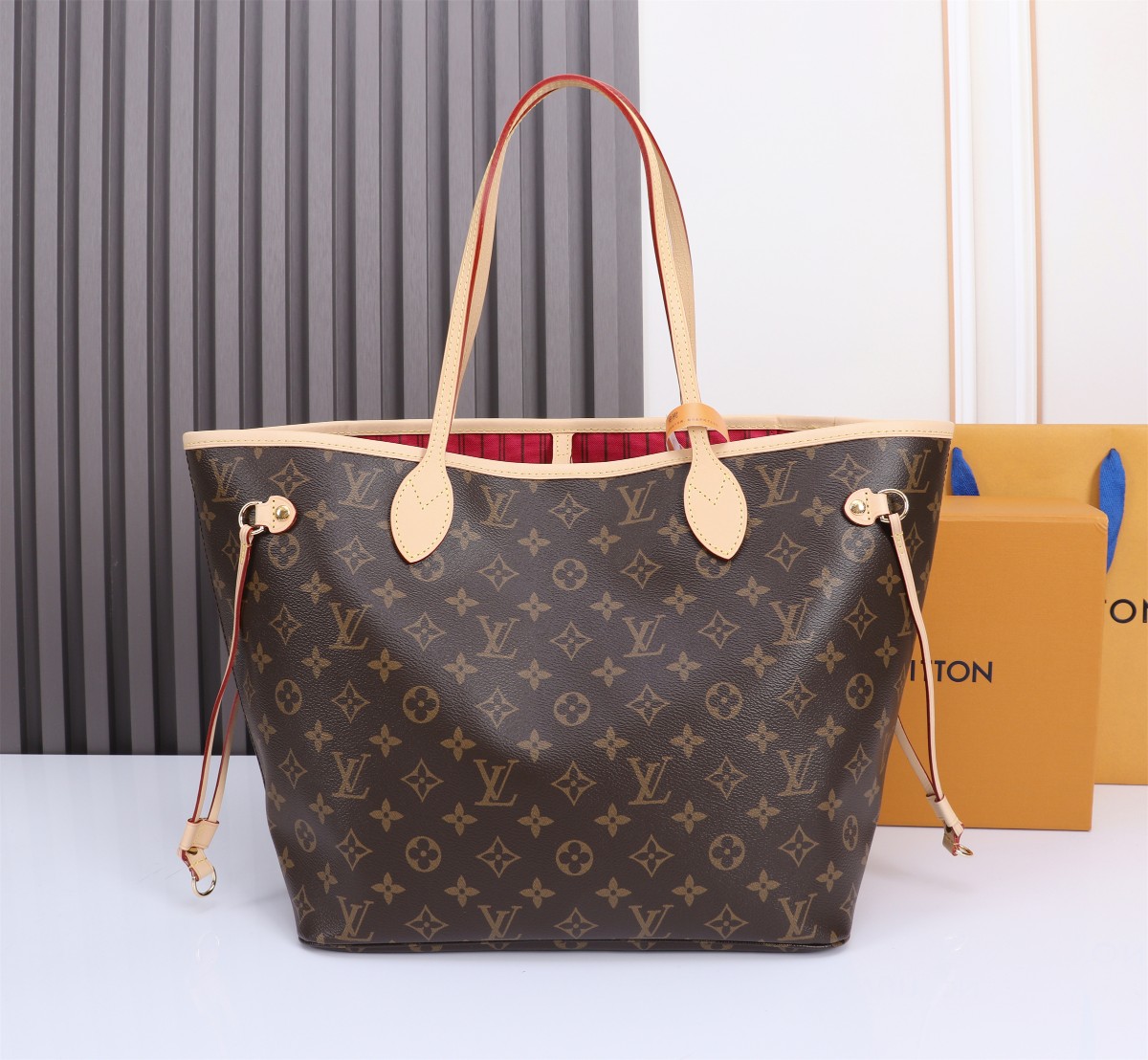 Designer Monogram Neverfull MM Classic Bag - Gorchic - $110.99