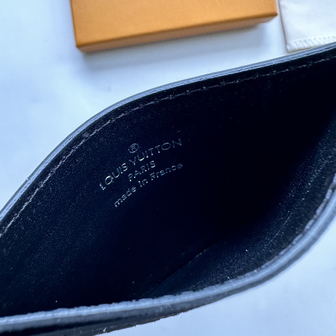 Designer Monogram Neo Porte Cartes Black Wallet ﻿ - Gorchic - $35.99