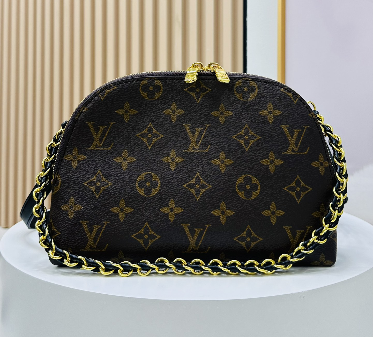 Designer Monogram Alma Black Leather Bag - Gorchic - $123.99