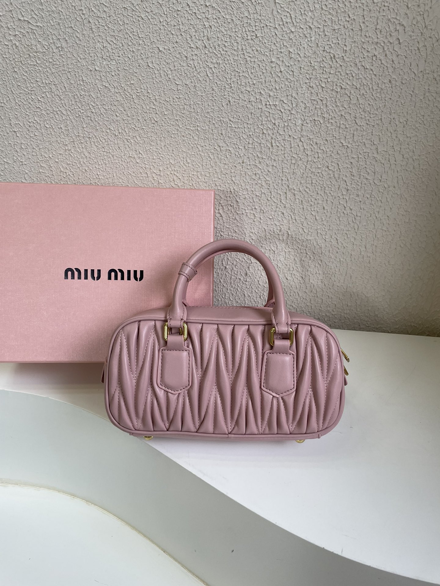 MU Arcadie matelassé nappa leather bag Pink S-wide Size - Bag - Gorchic - $131.99