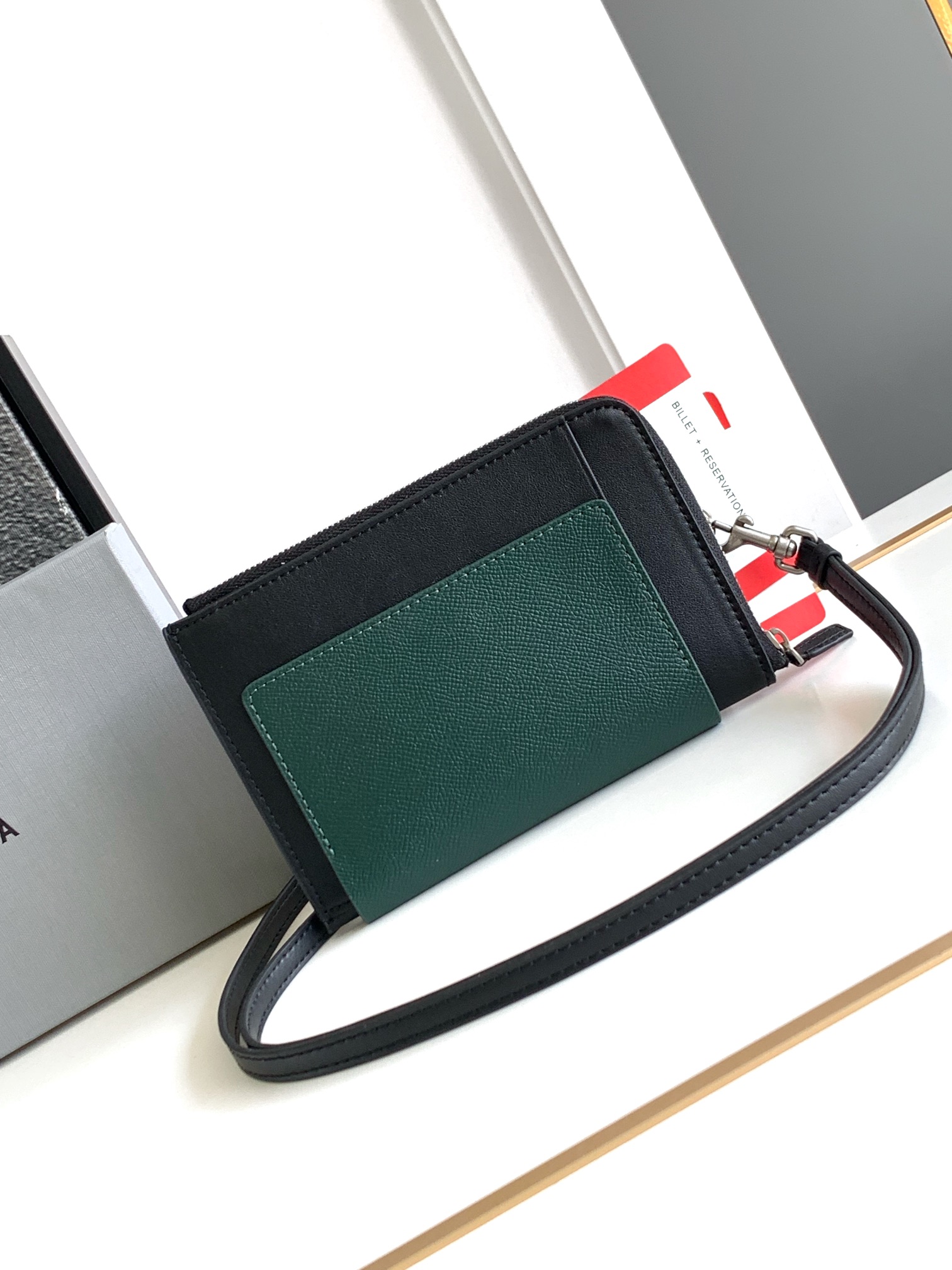 Hourglass iconic Men's Green Passport Long Wallet 1 Ticket - Bag - Gorchic - $139.99