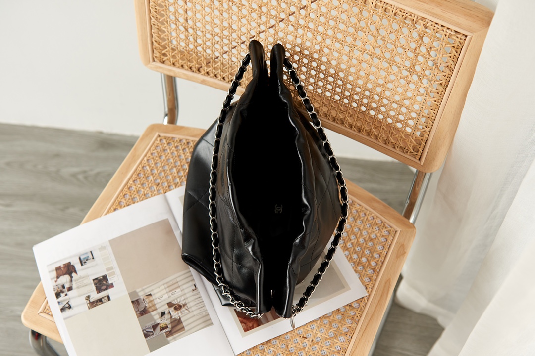 CC Inspired 22 HANDBAG Shiny Calfskin & Sier-Tone Black Bag - Gorchic - $165.99