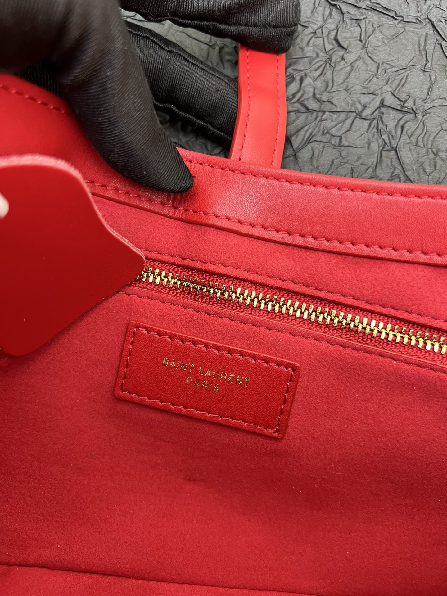 Lady Designer Fashion Le 5 à 7 hobo bag - Red Plain Bag - Gorchic - $110.99