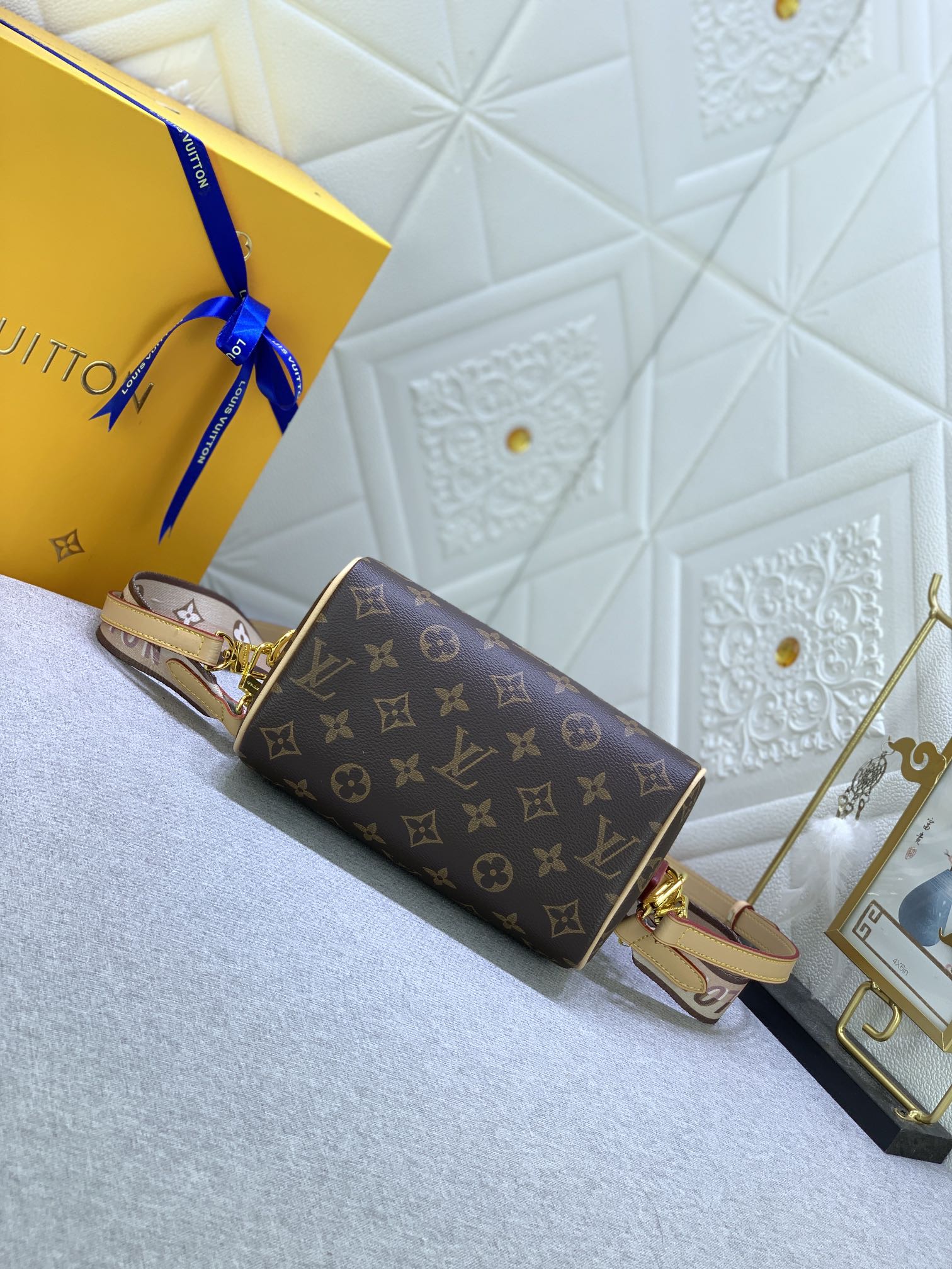 Designer Monogram Speedy Bandoulière 20 - Bag - Gorchic - $117.99