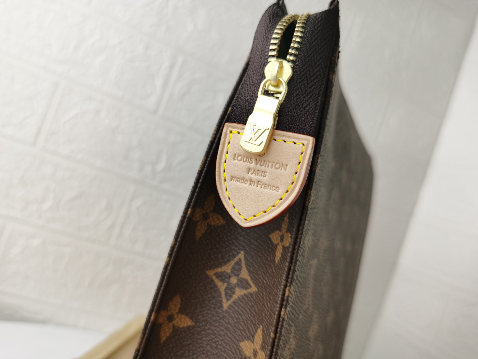 Designer Monogram Monogram Poche Toilette NM - Gorchic - $83.99