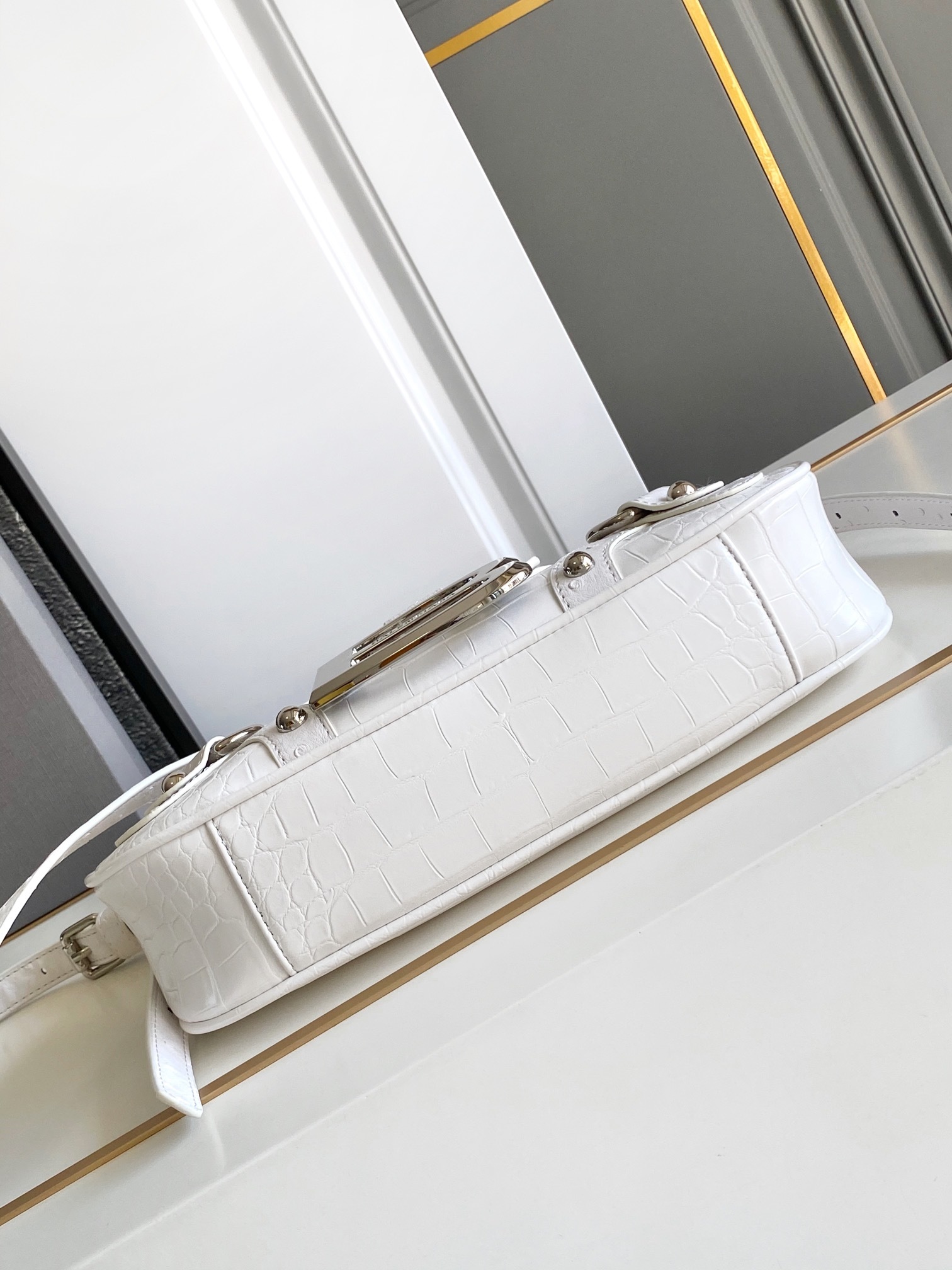 Hourglass iconic Essex small shoulder bag White Jacquard - Bag - Gorchic - $149.99