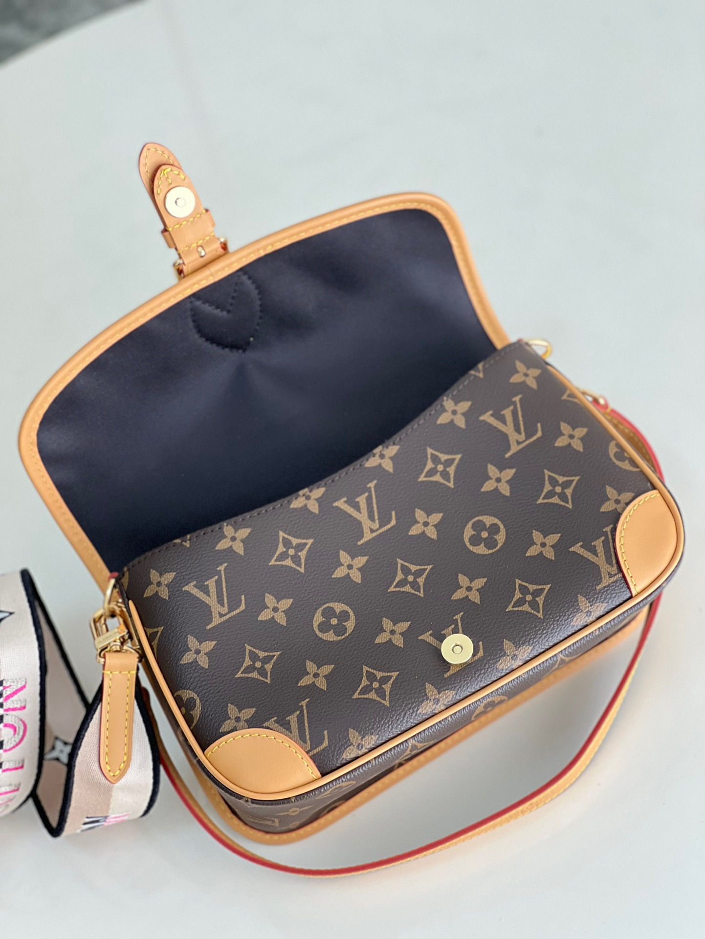 Designer Monogram Diane NM Handbag Monogram Canvas - Bag - Gorchic - $124.99