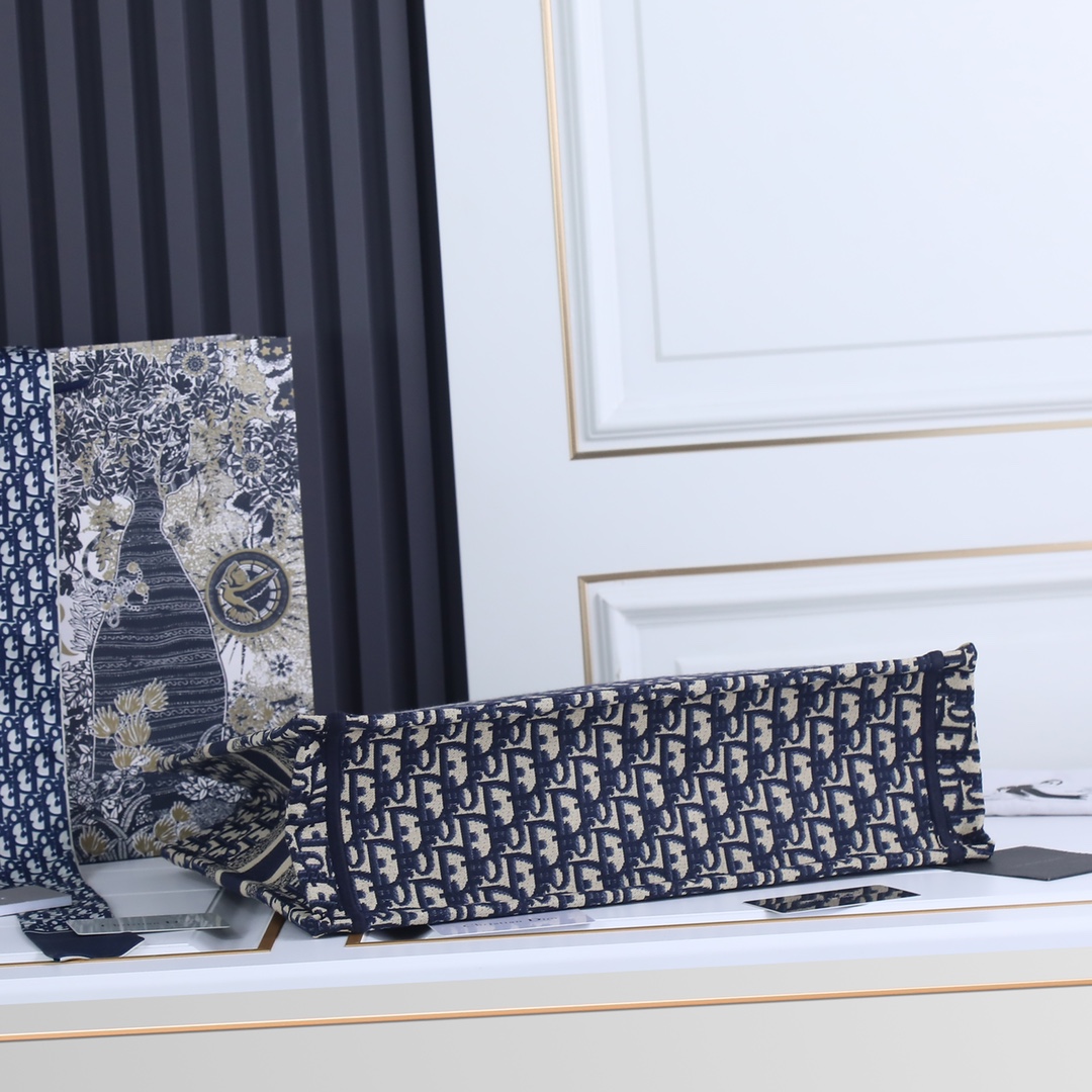 D Inspired Book Tote - Large - Bag - Gorchic - $169.99