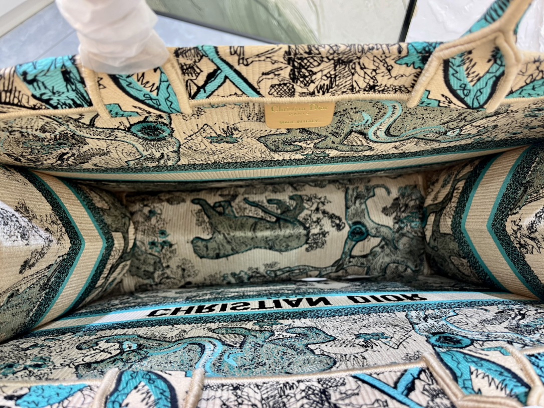 D Inspired Book Tote - Large - Bag - Gorchic - $176.99