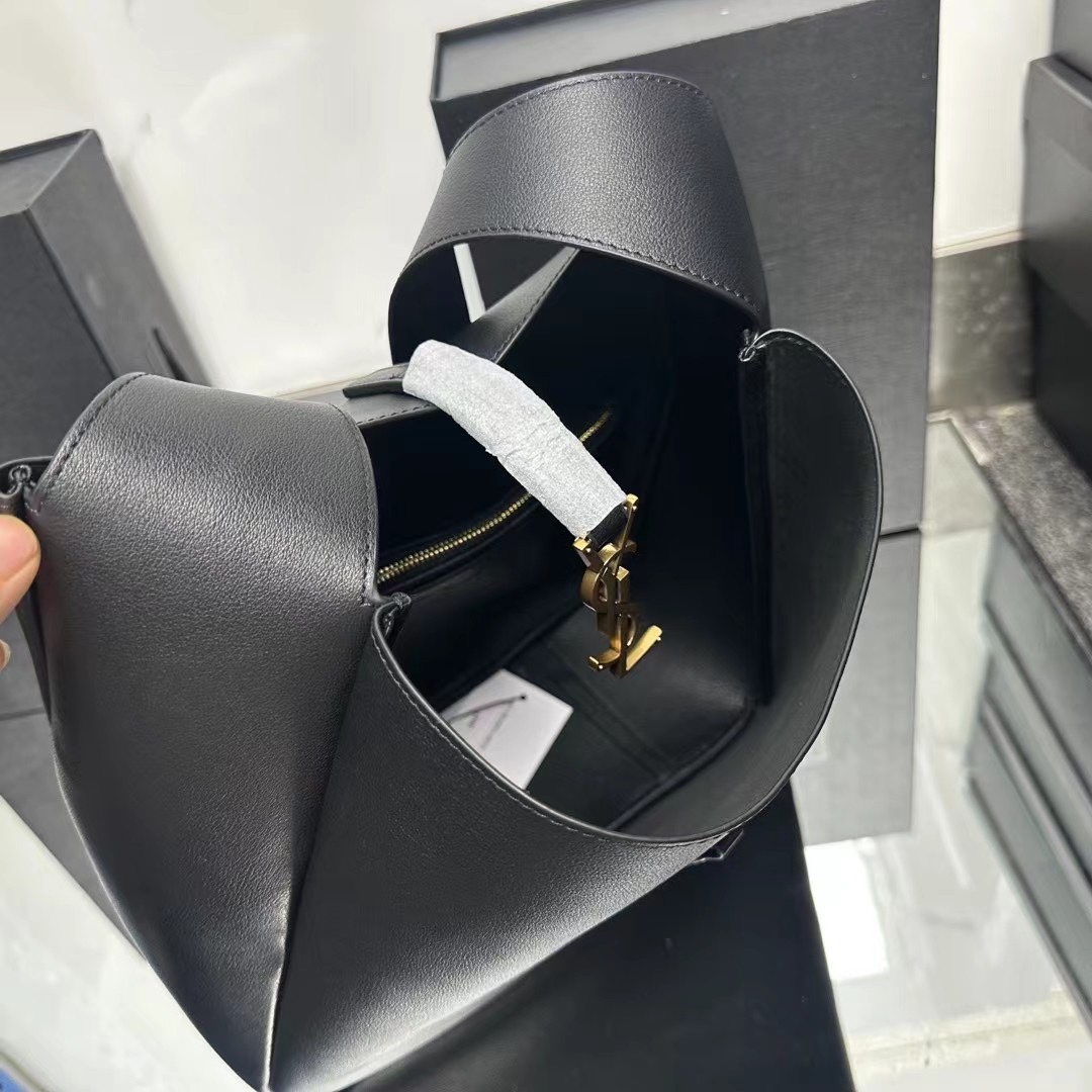 Lady Designer Supple Large leather shoulder bag-Black - Bag - Gorchic - $138.99