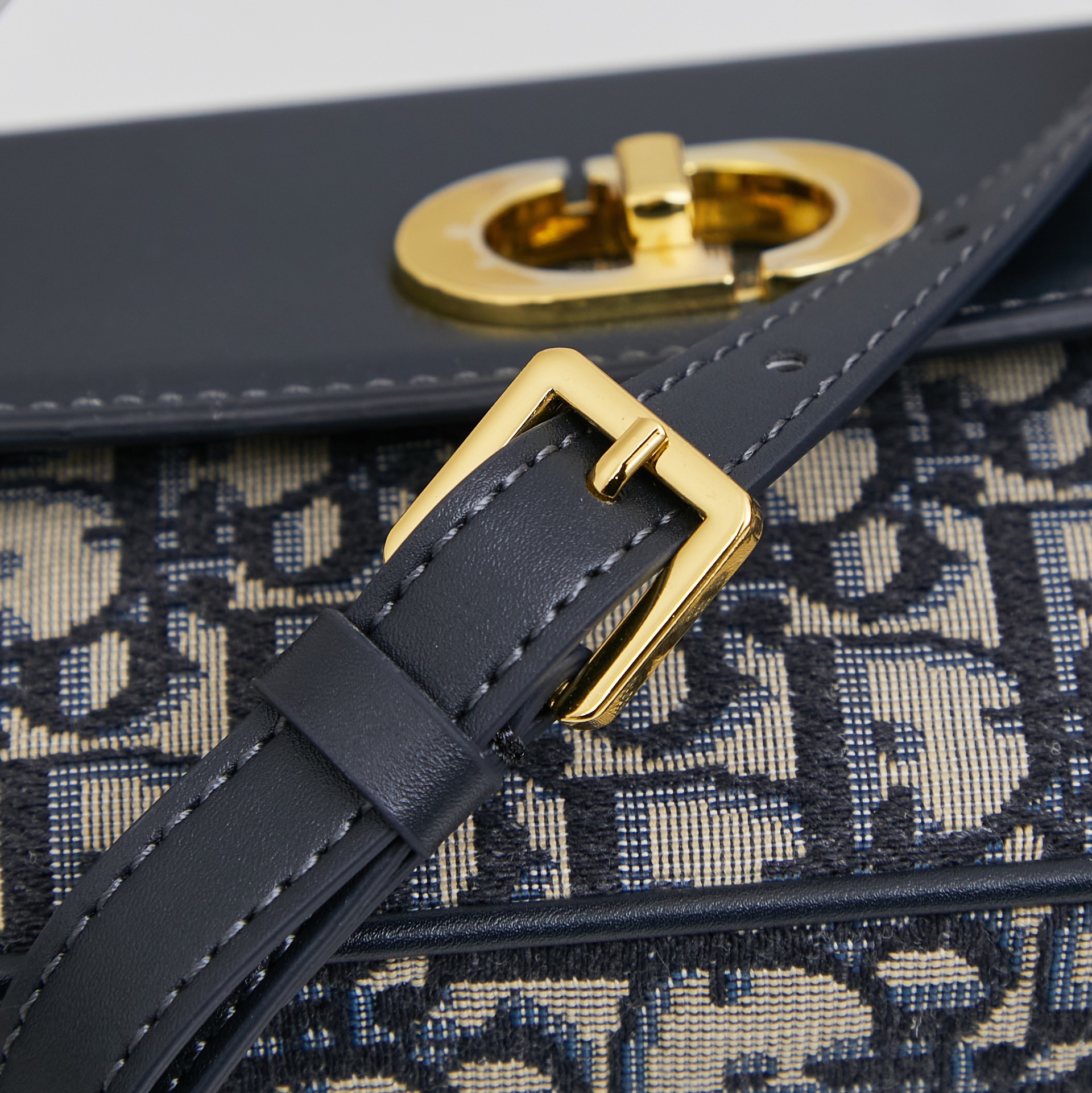 D Inspired Saddle Blue Chain Pouch Bag - Gorchic - $137.99