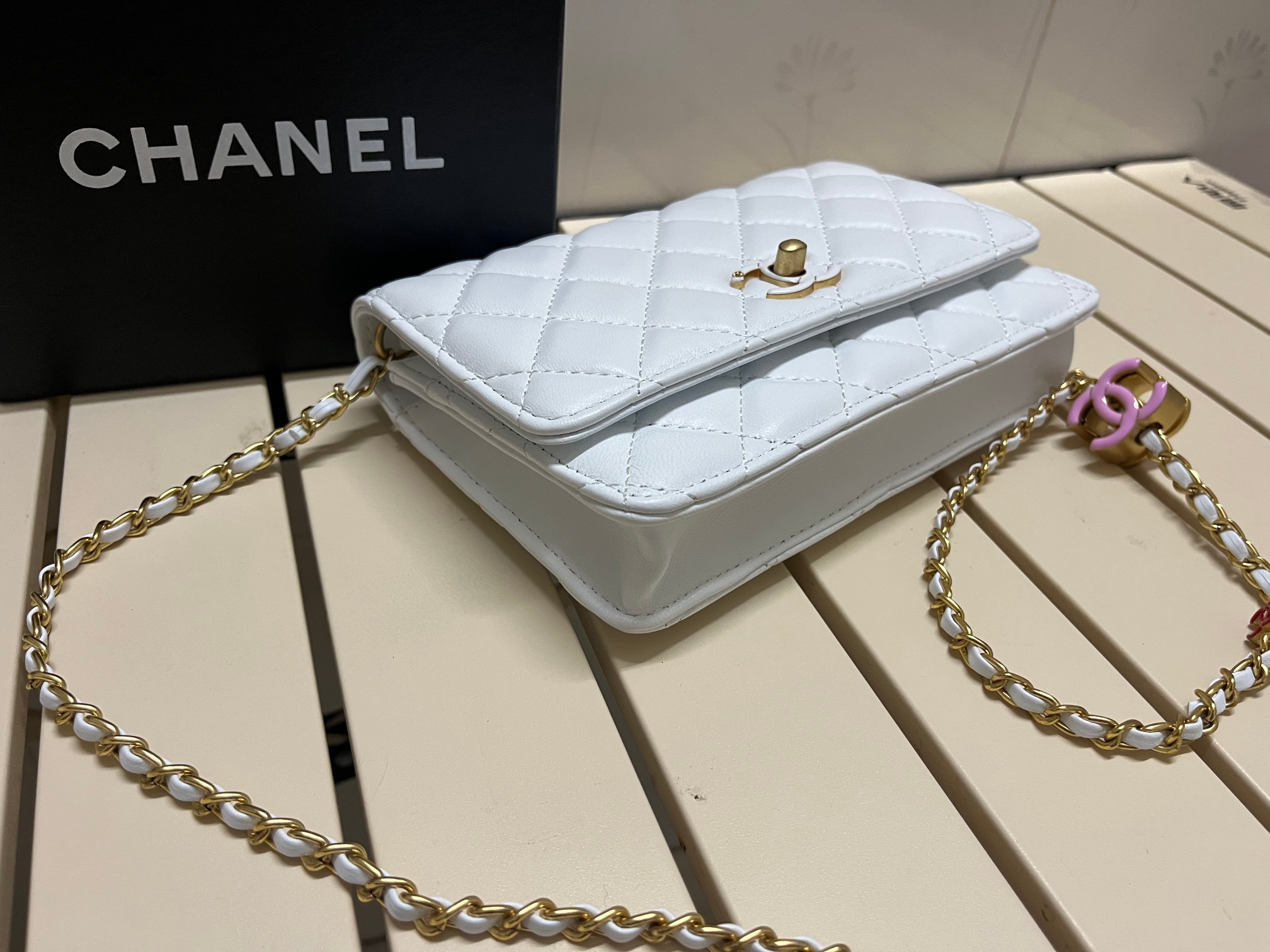 CC Inspired Pearl Crush Wallet On Chain-White - Bag - Gorchic - $131.99