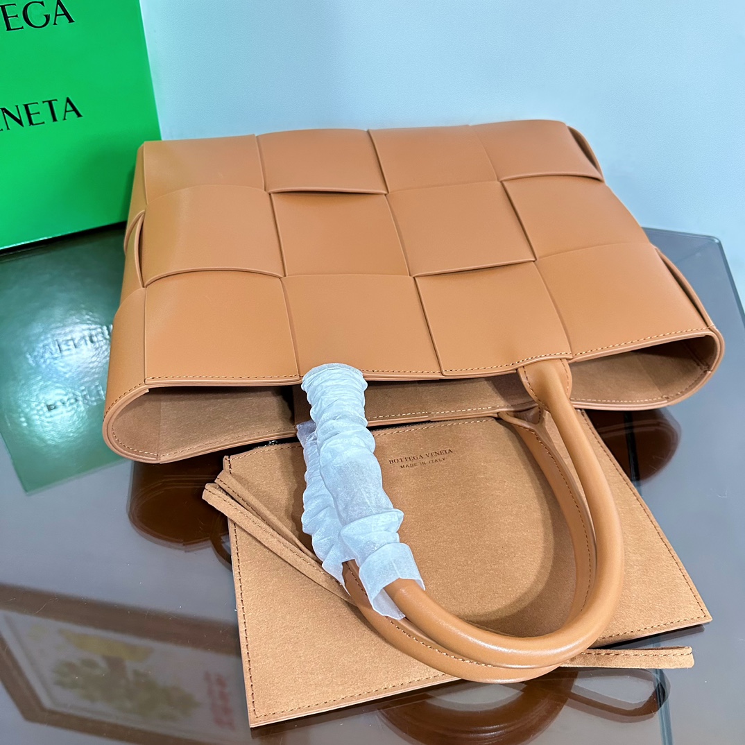 BV Medium Arco Leather Tote Bag- Brown - Bag - Gorchic - $180.99